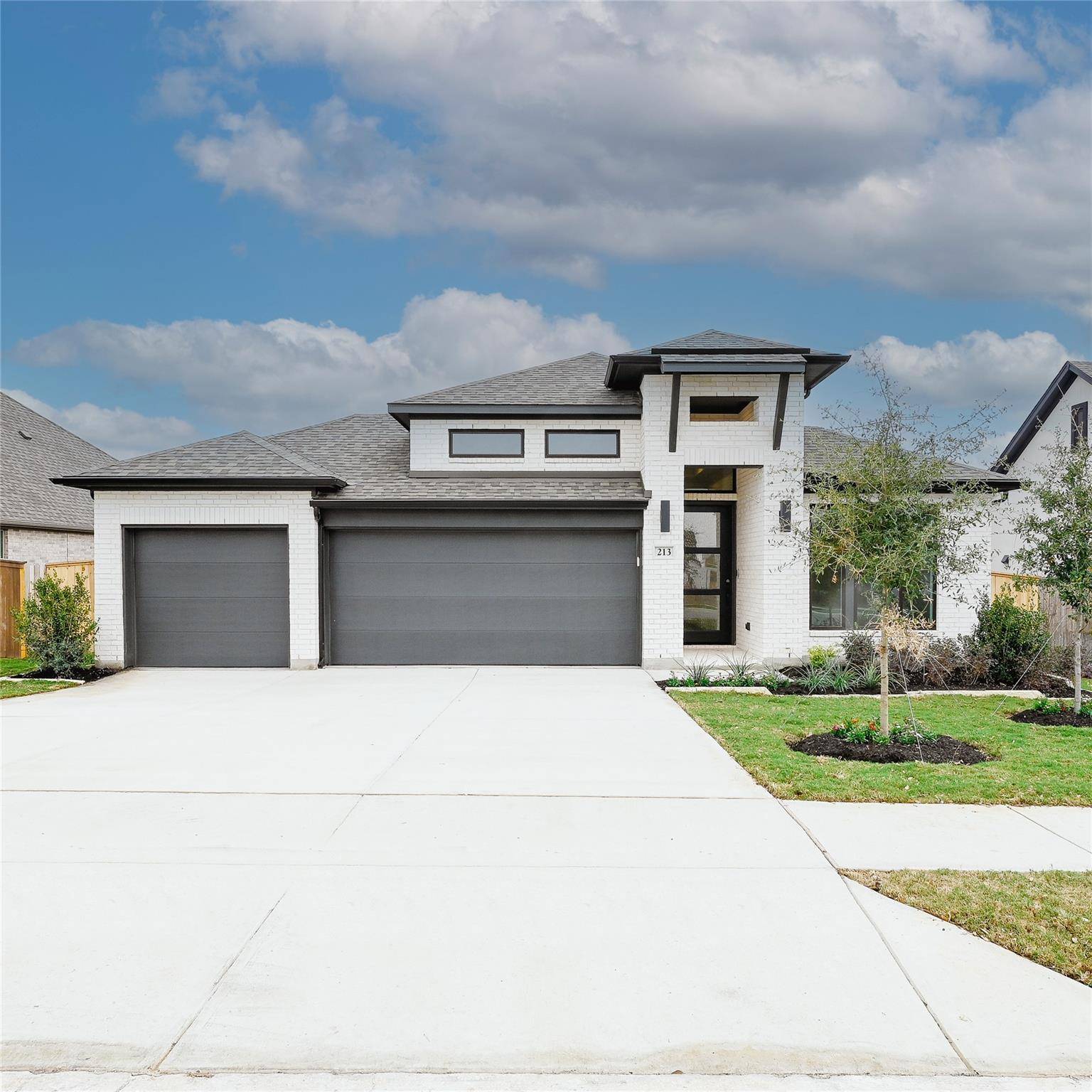 San Marcos, TX 78666,213 Puppy Dog PASS