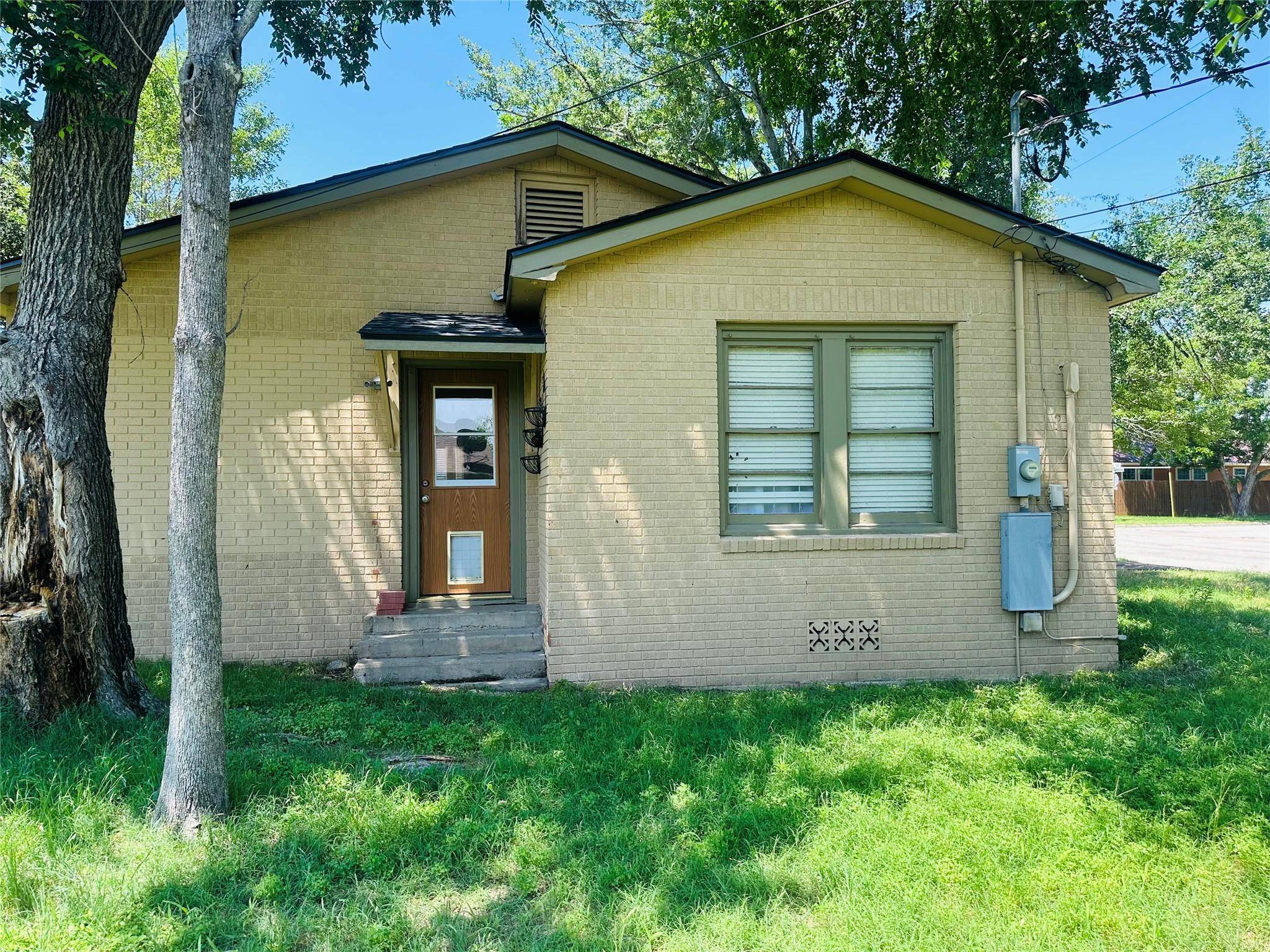 Giddings, TX 78942,486 E Galveston ST
