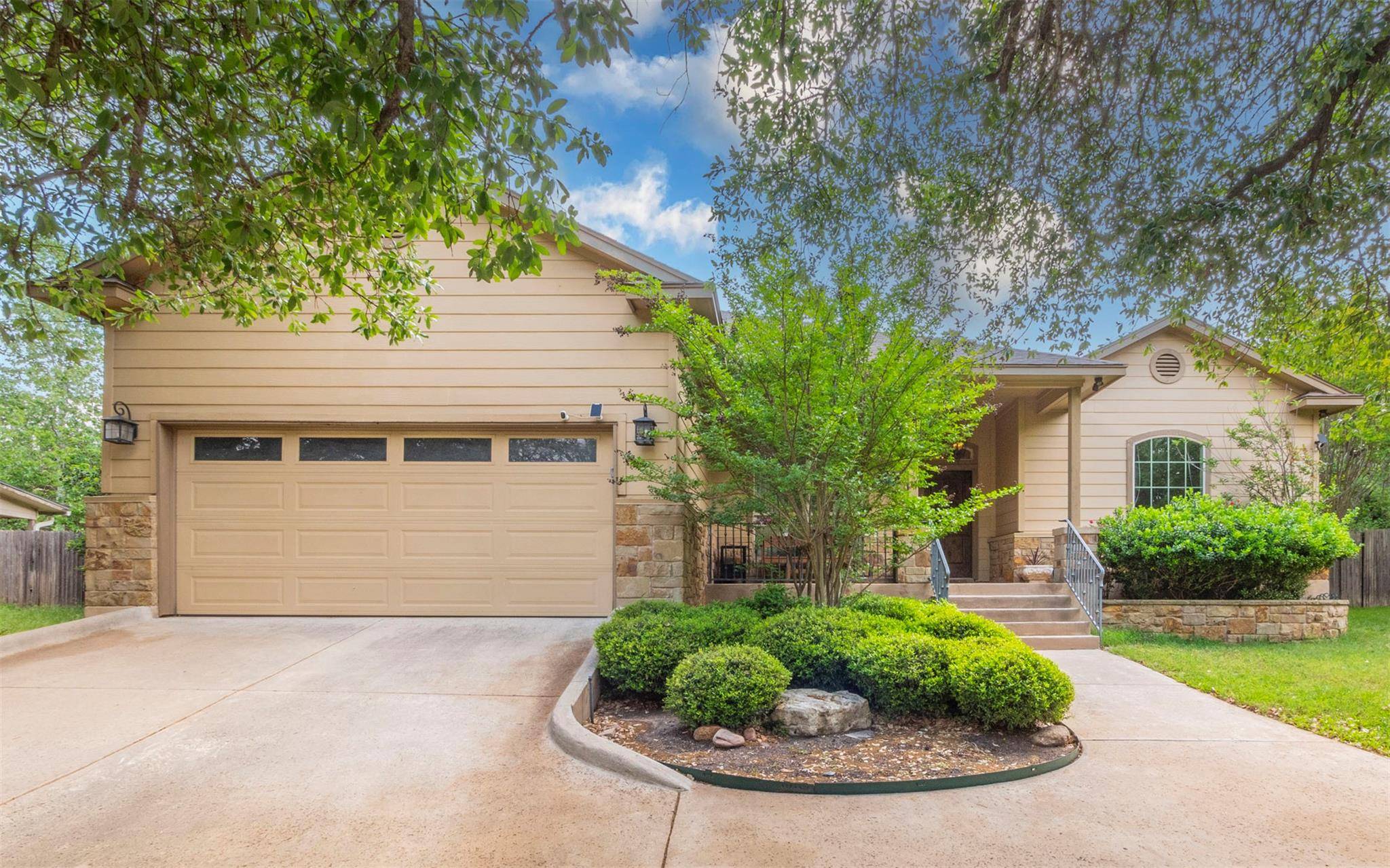 Dripping Springs, TX 78620,10033 Longhorn SKWY