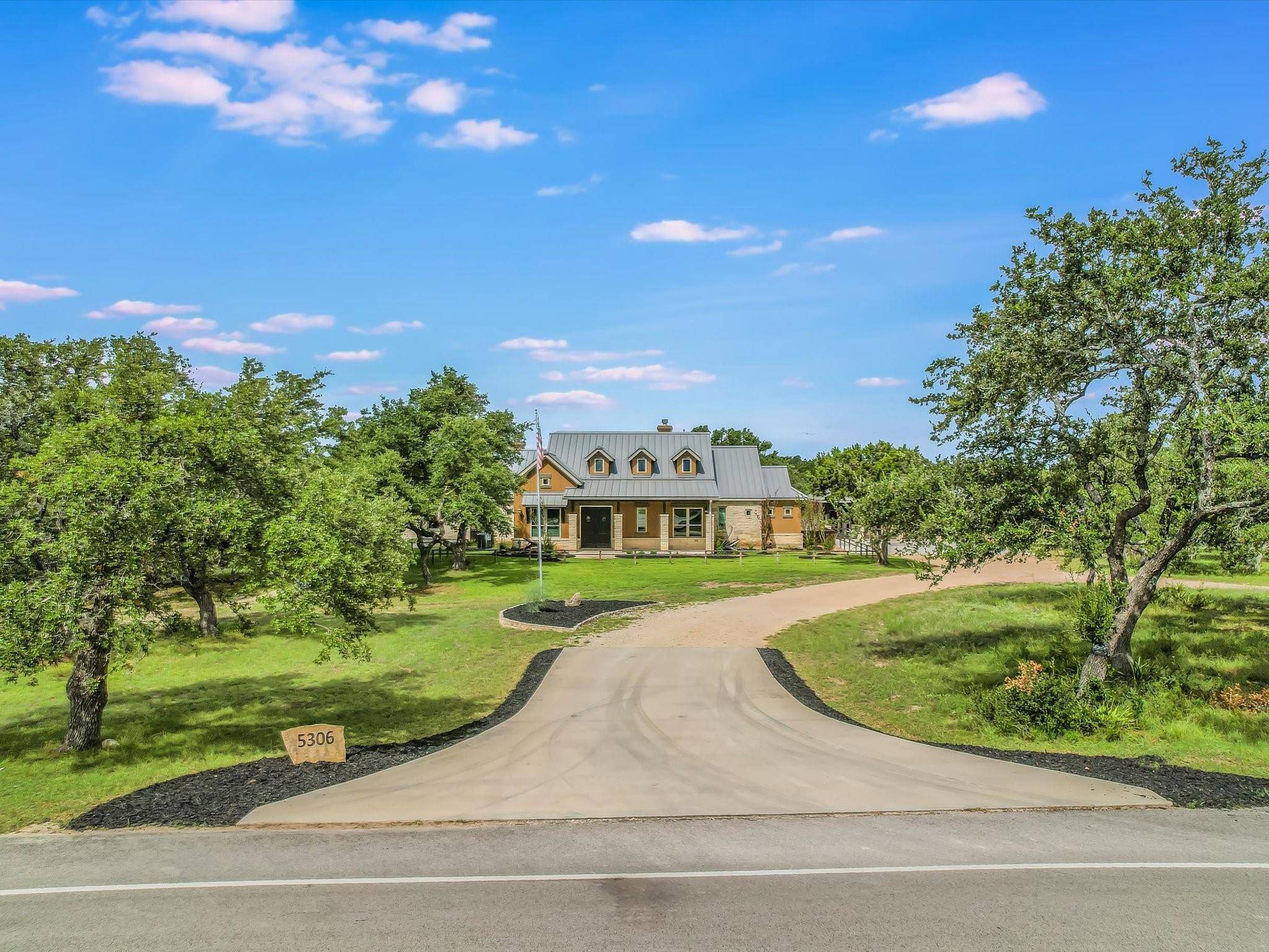 Wimberley, TX 78676,5306 MUSTANG VALLEY TRL