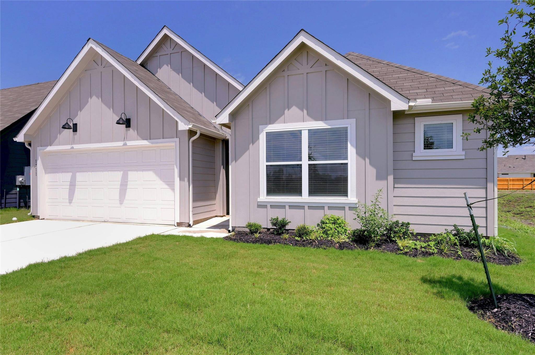 Lockhart, TX 78644,1711 Windsor BLVD
