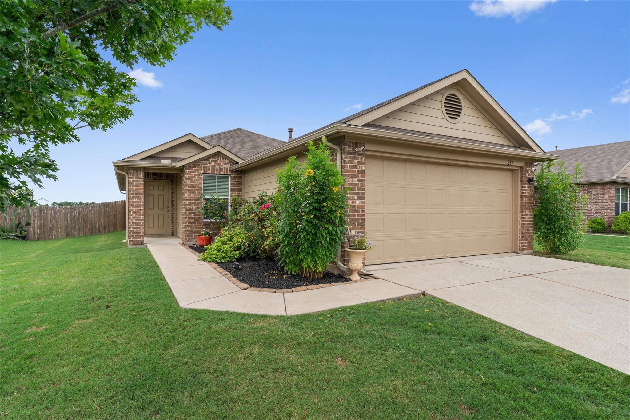 Kyle, TX 78640,233 Voss