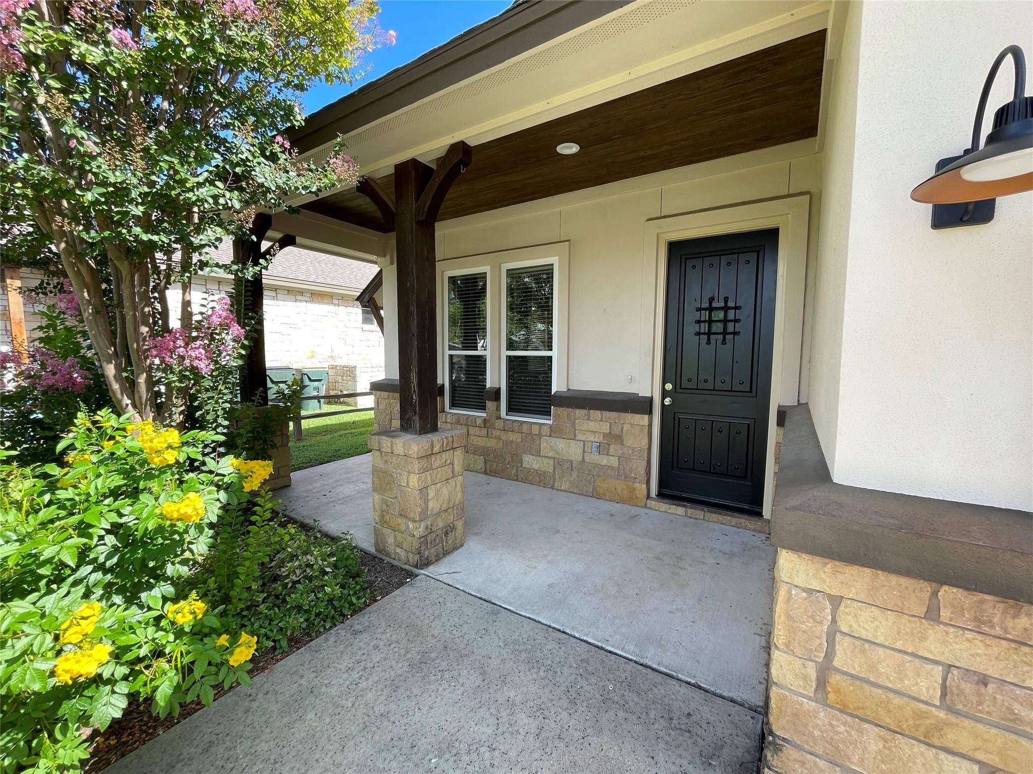 Kyle, TX 78640,706 W Lockhart ST