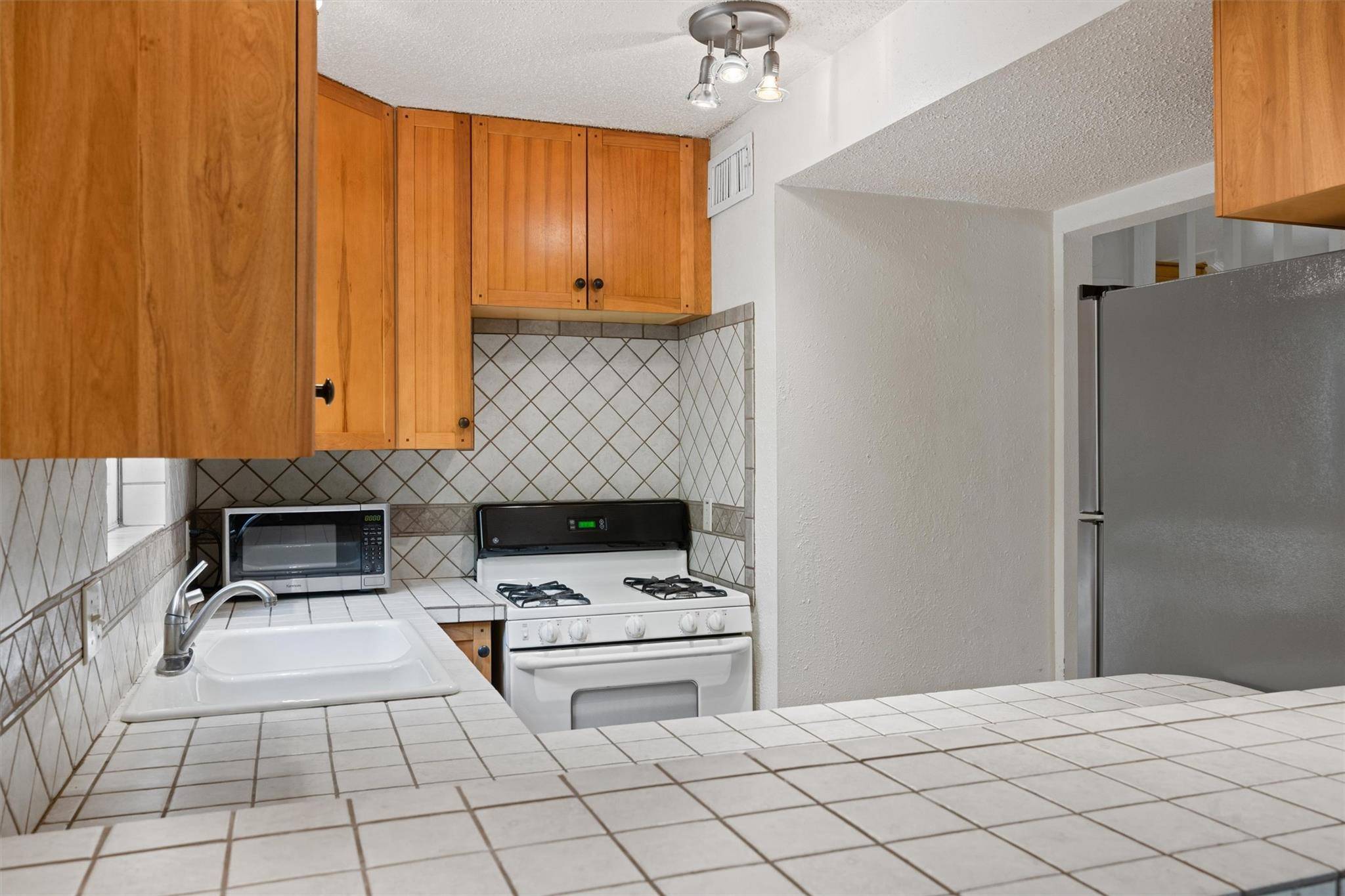 Austin, TX 78704,3302 Doolin DR #B