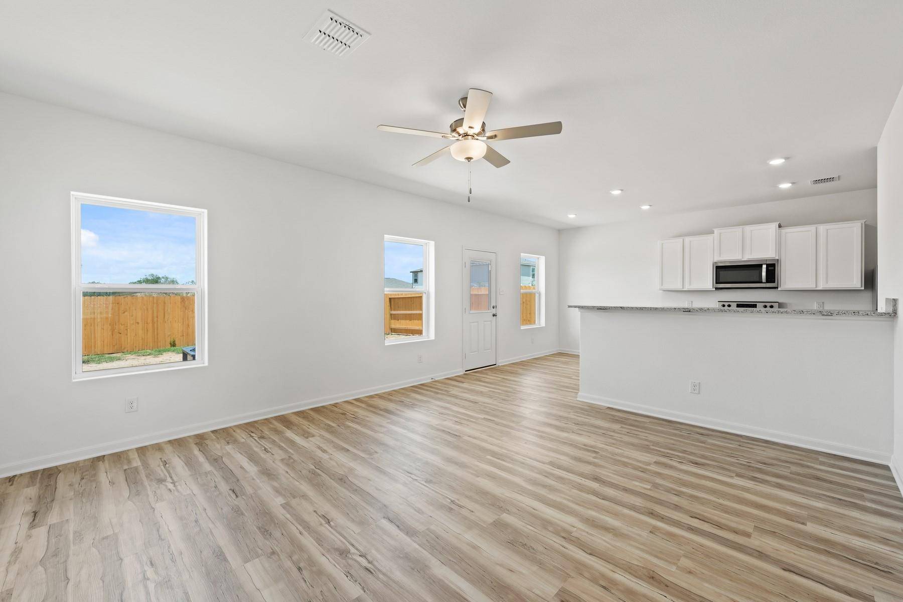 Elgin, TX 78621,18424 Stellers Sea ST