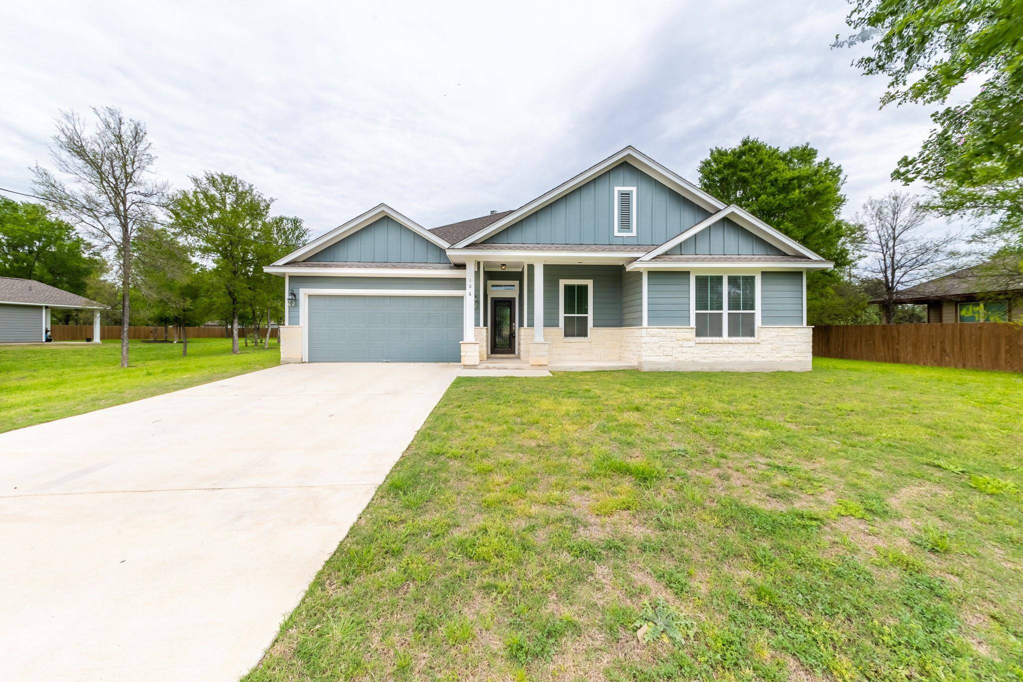 Bastrop, TX 78602,106 Koele CT