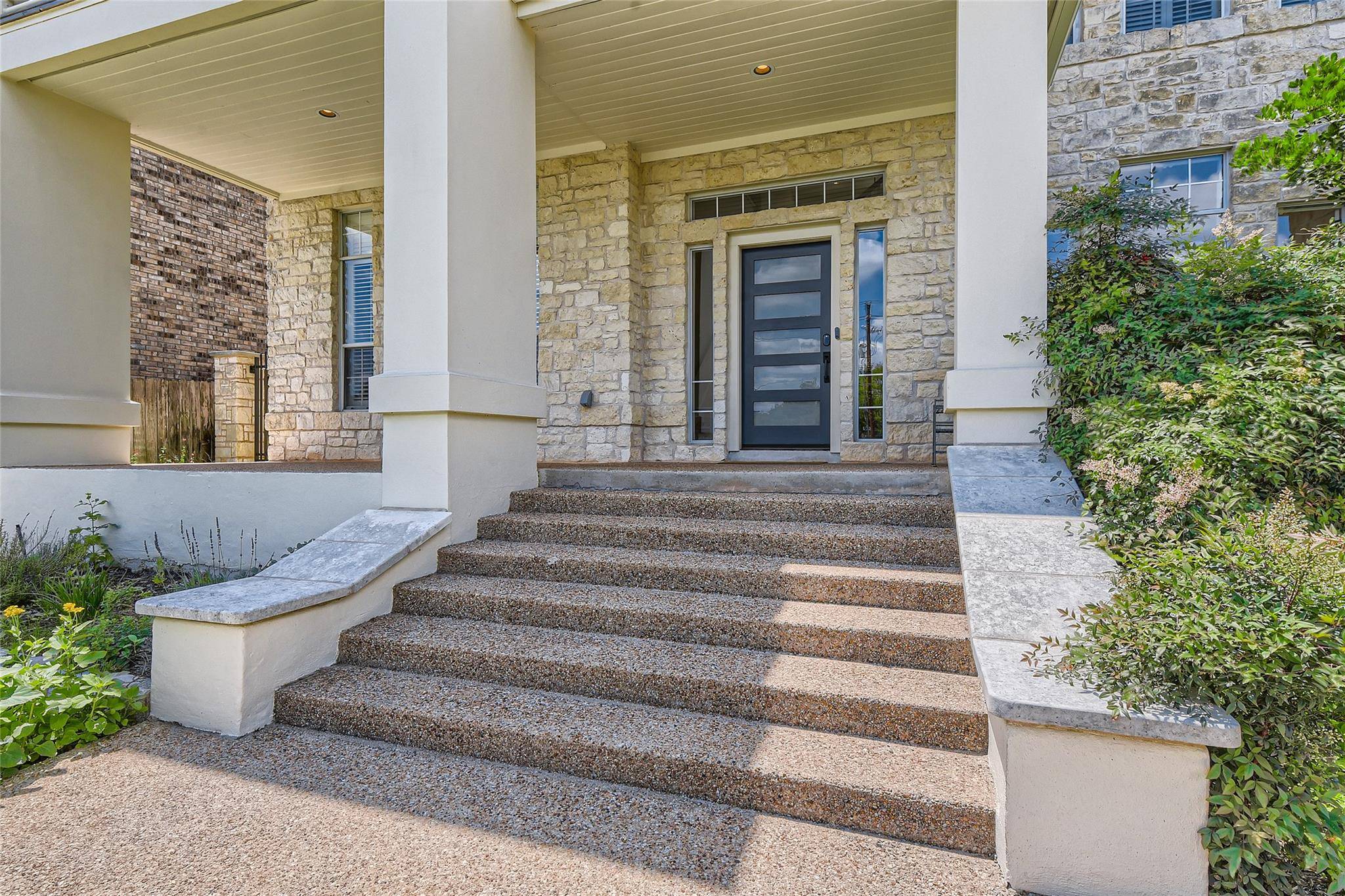 Austin, TX 78759,9322 Simmons RD