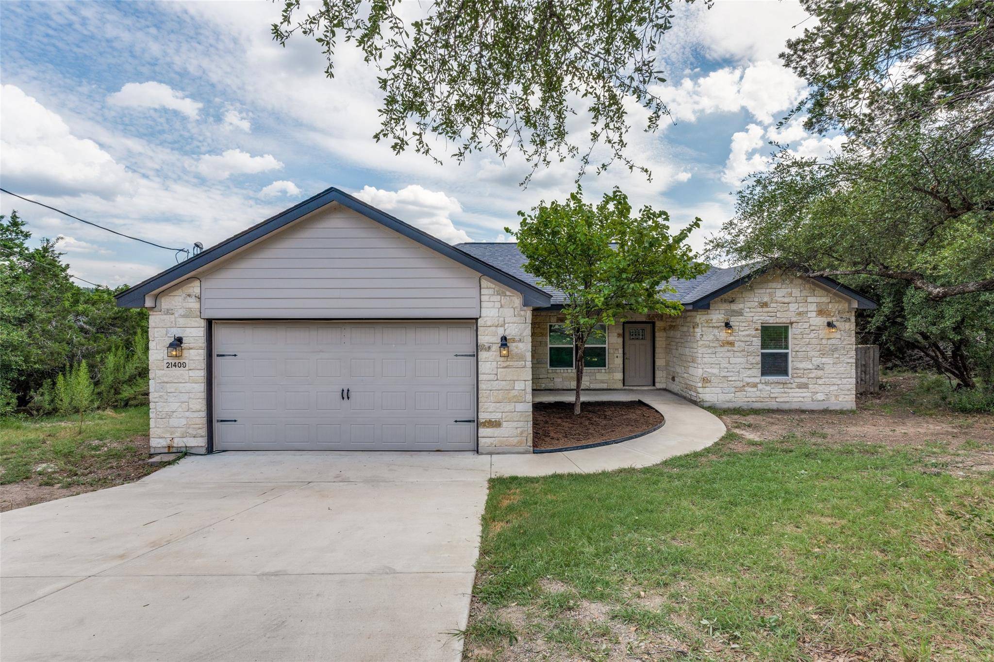 Lago Vista, TX 78645,21409 Surrey LN