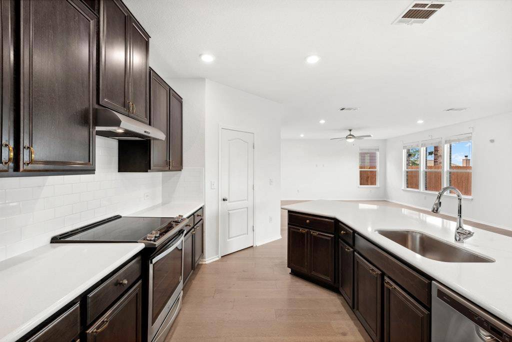 Austin, TX 78744,7604 Peccary DR