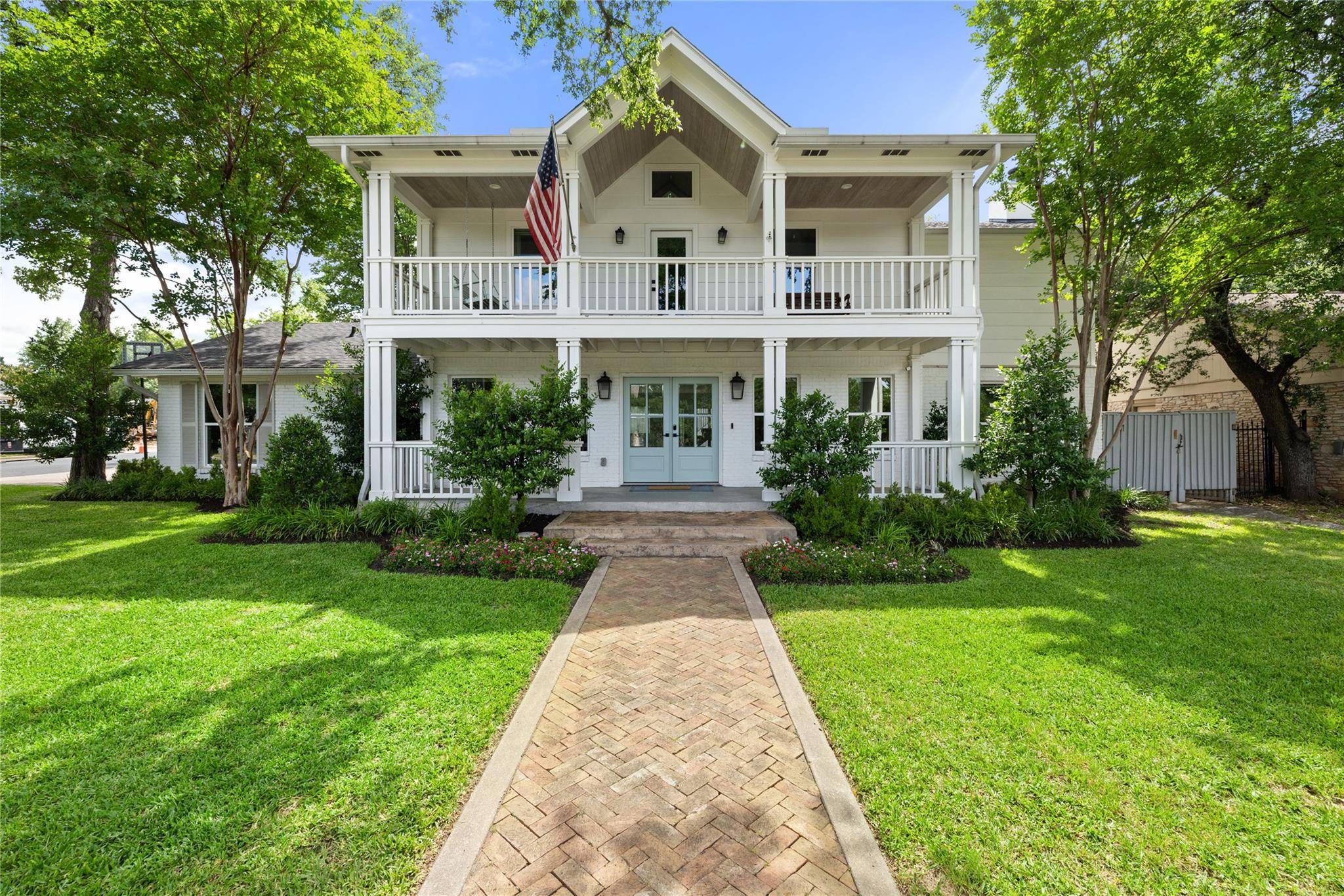 Austin, TX 78746,3115 Thousand Oaks DR
