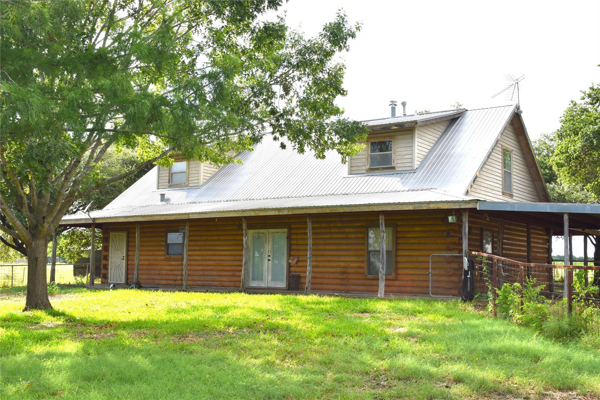 Buckholts, TX 76518,2416 CR 145