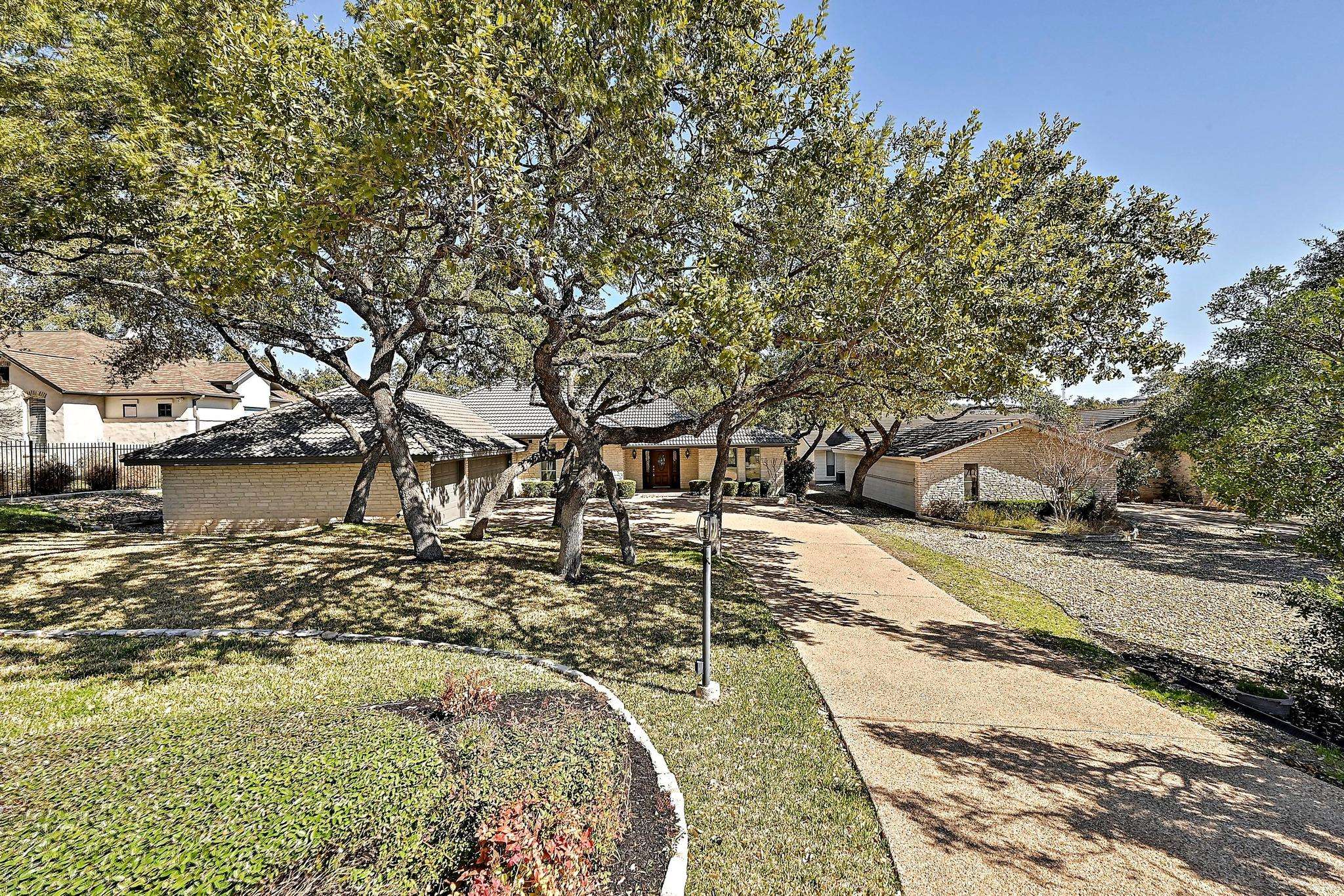 Lakeway, TX 78734,410 Rolling Green DR
