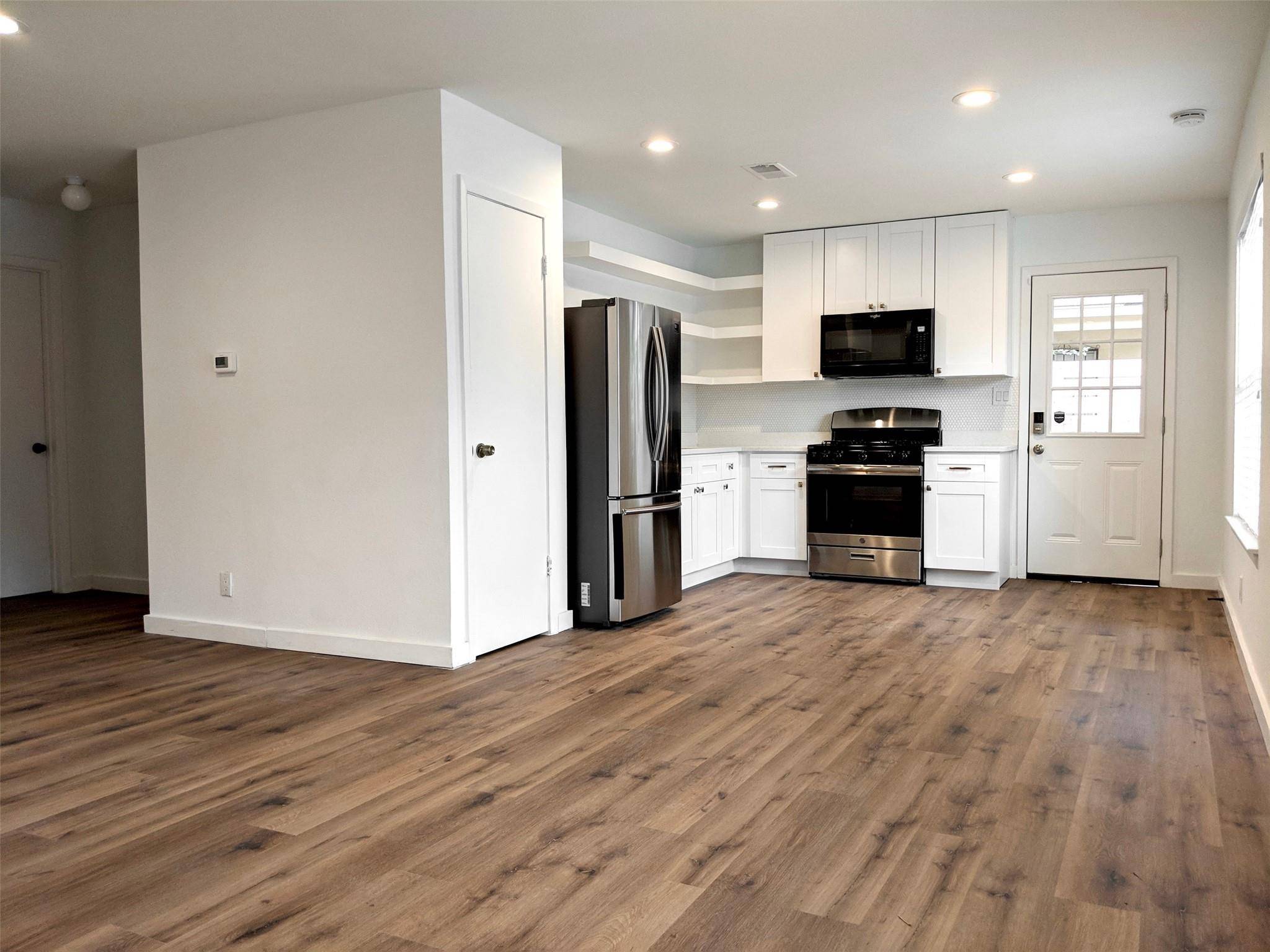 Austin, TX 78741,6211 Palm CIR