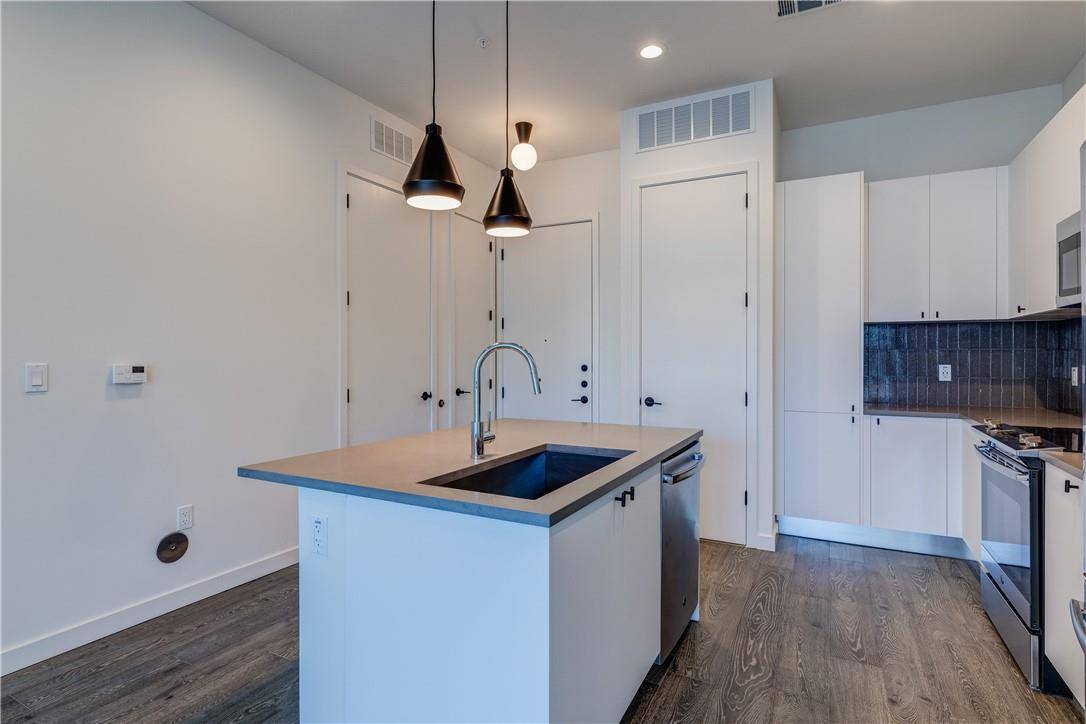 Austin, TX 78702,800 Embassy DR #233