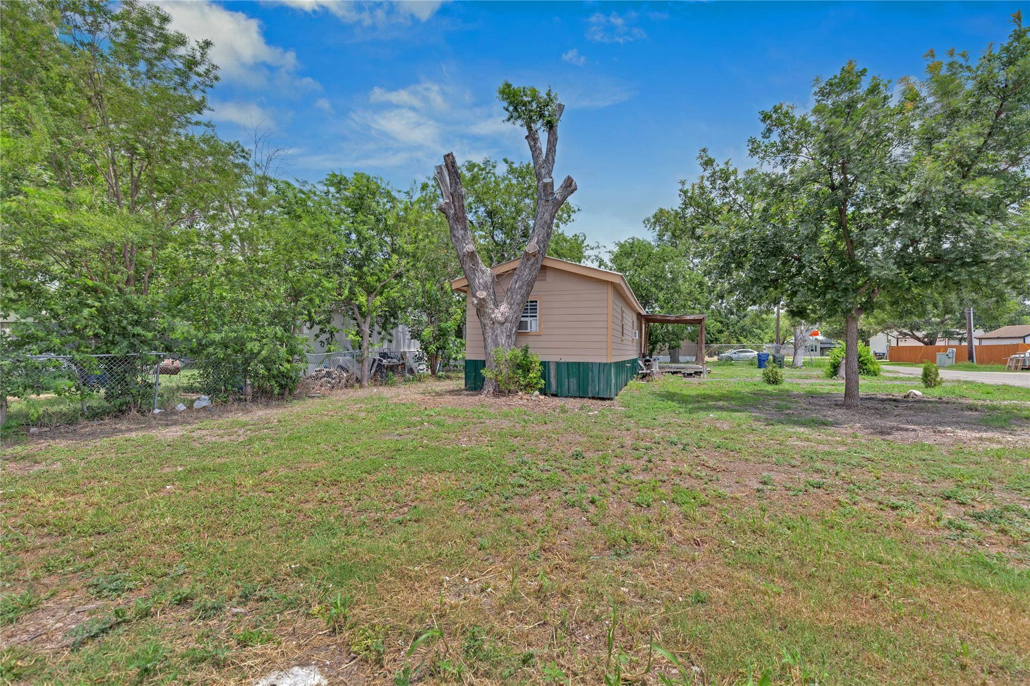 Granger, TX 76530,101 E Ash ST