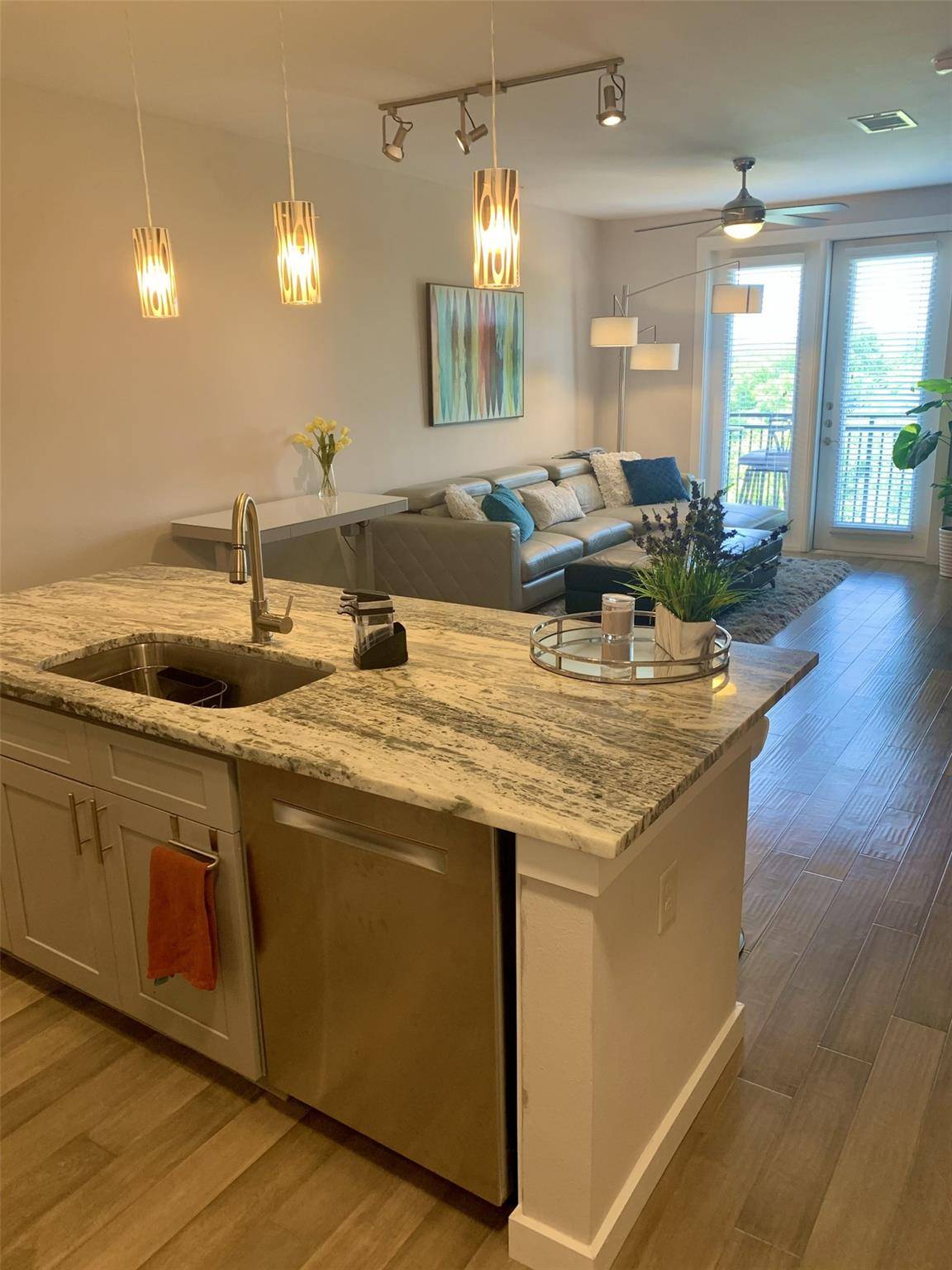 Austin, TX 78704,1900 Barton Springs RD #5016