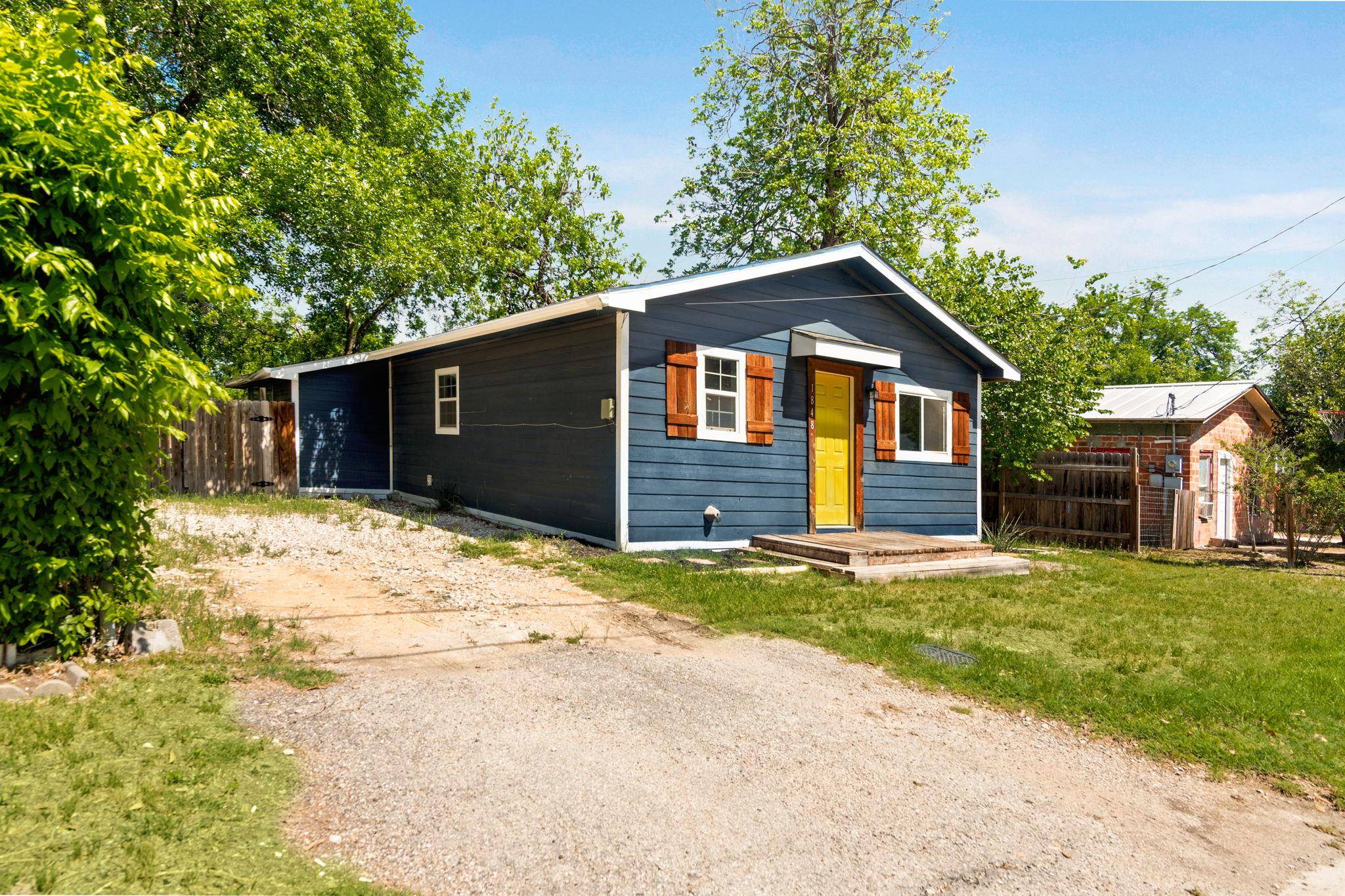 New Braunfels, TX 78130,1848 W Bridge ST