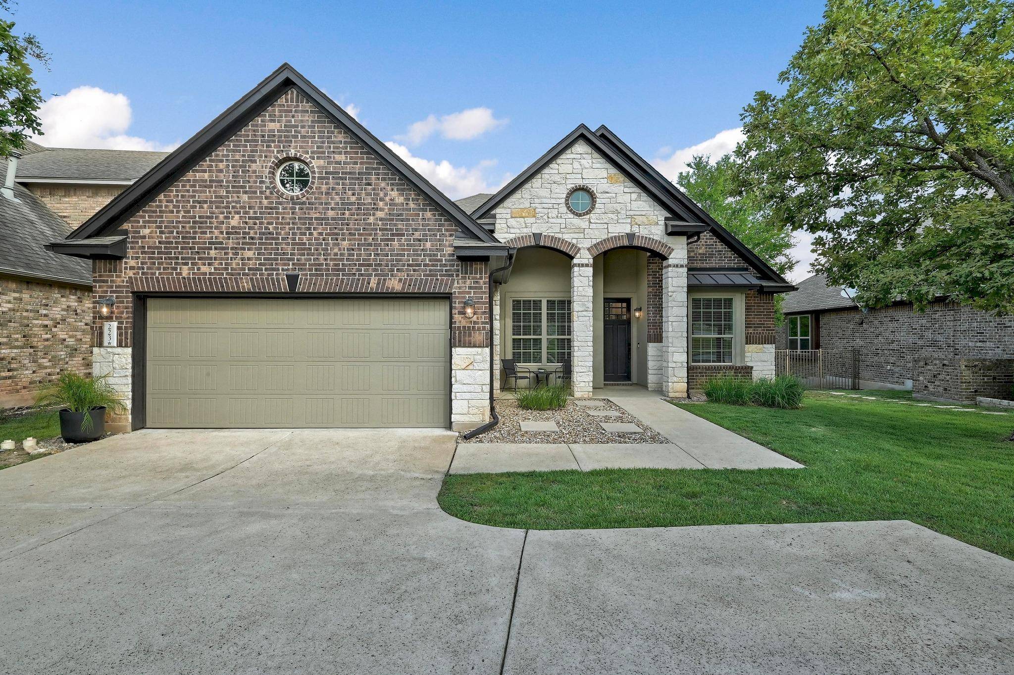 Lakeway, TX 78734,223 Bellagio DR