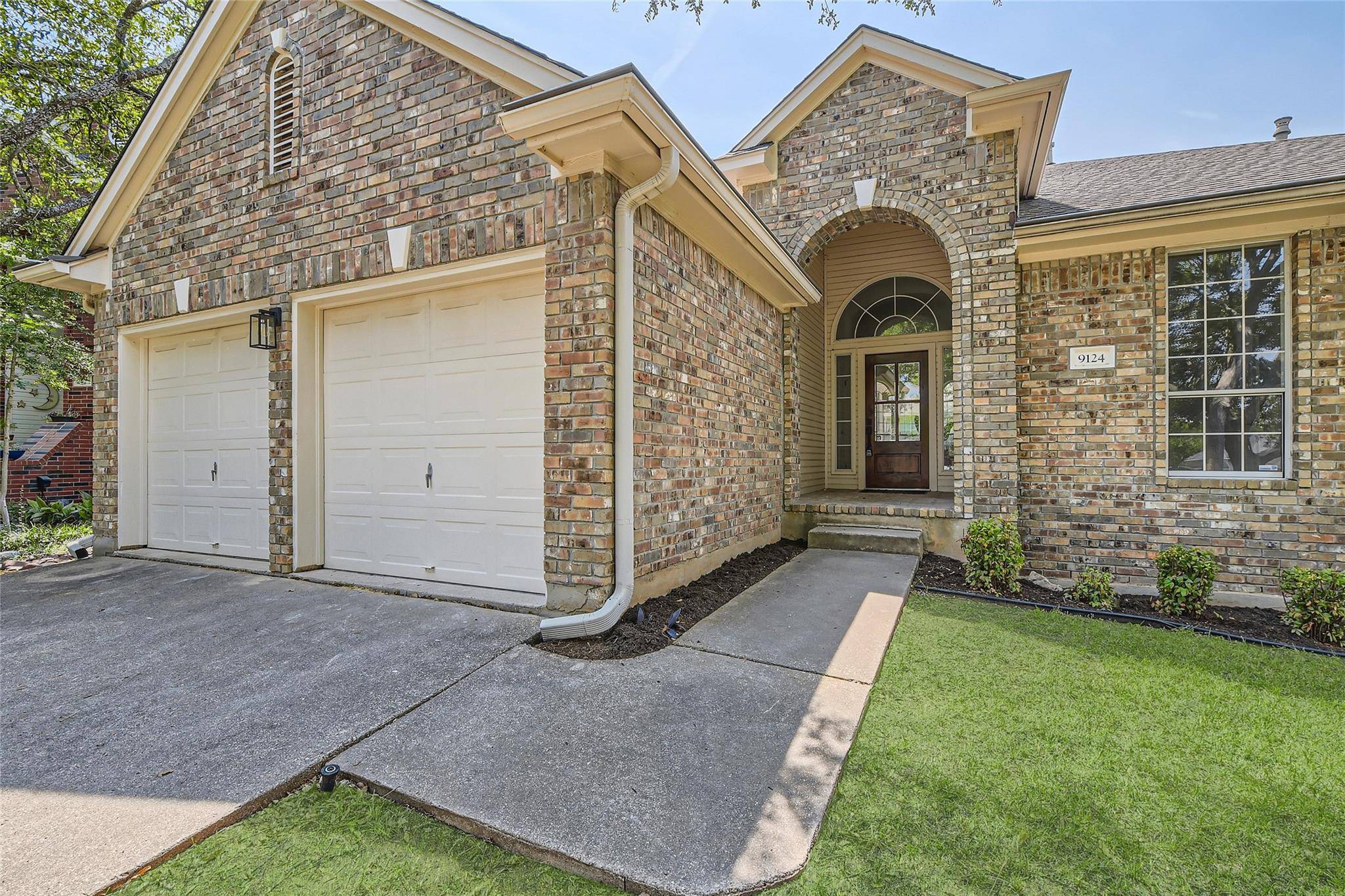 Austin, TX 78749,9124 Fainwood LN