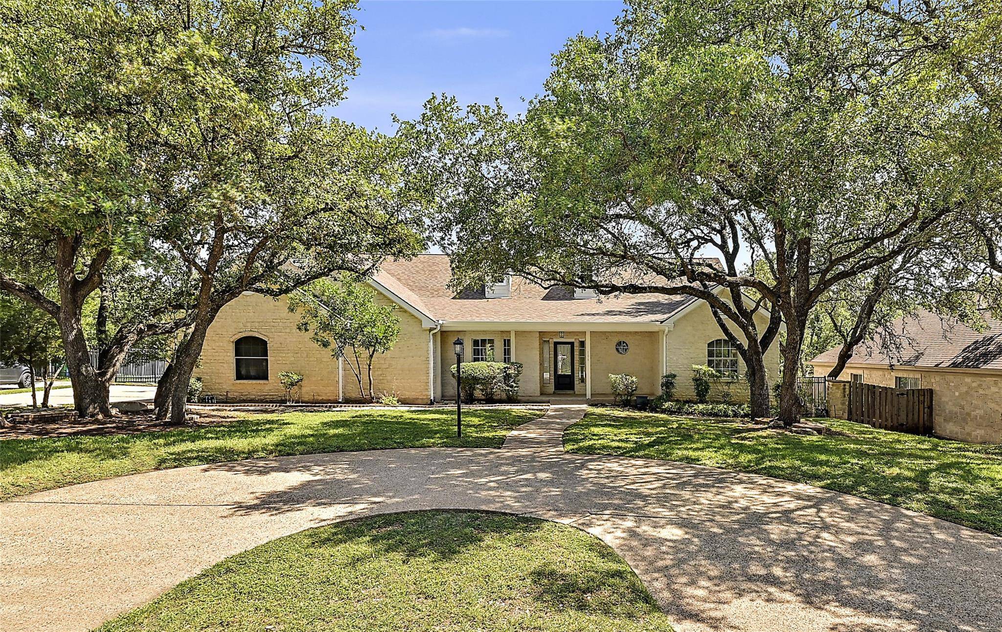 Lakeway, TX 78734,106 Los Altos DR
