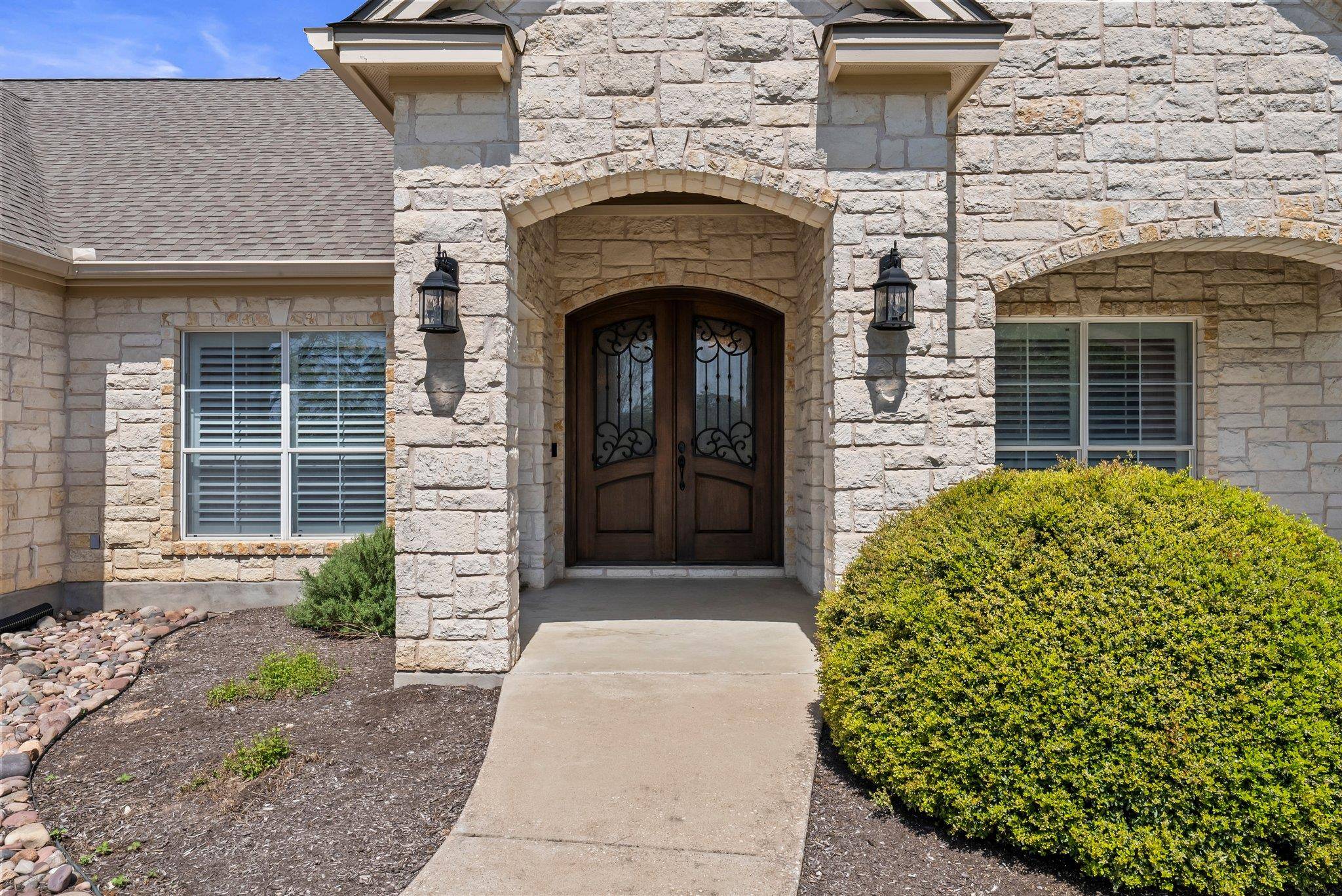 Georgetown, TX 78628,604 Lake Side CV