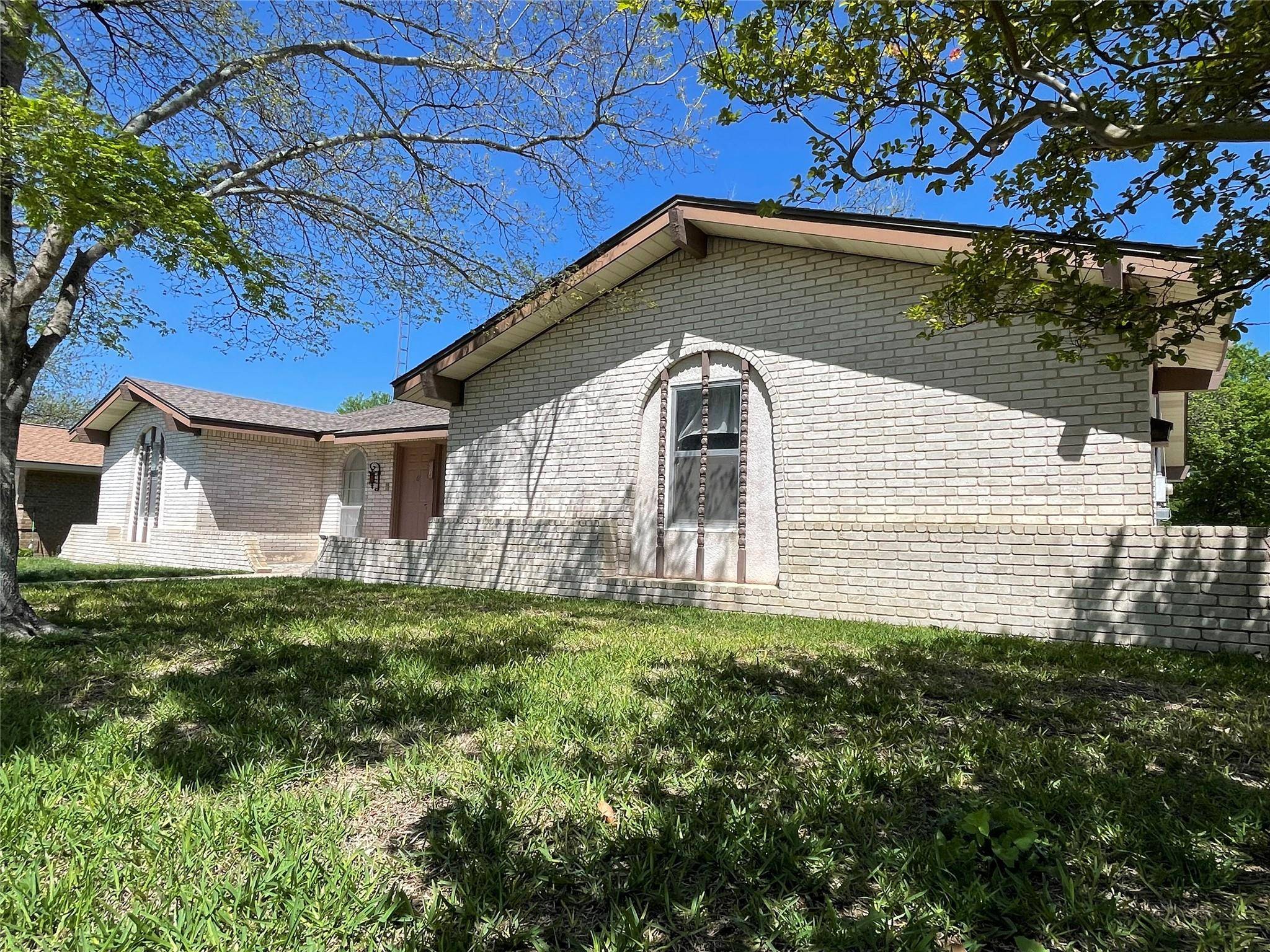 Burnet, TX 78611,604 E Kerr ST