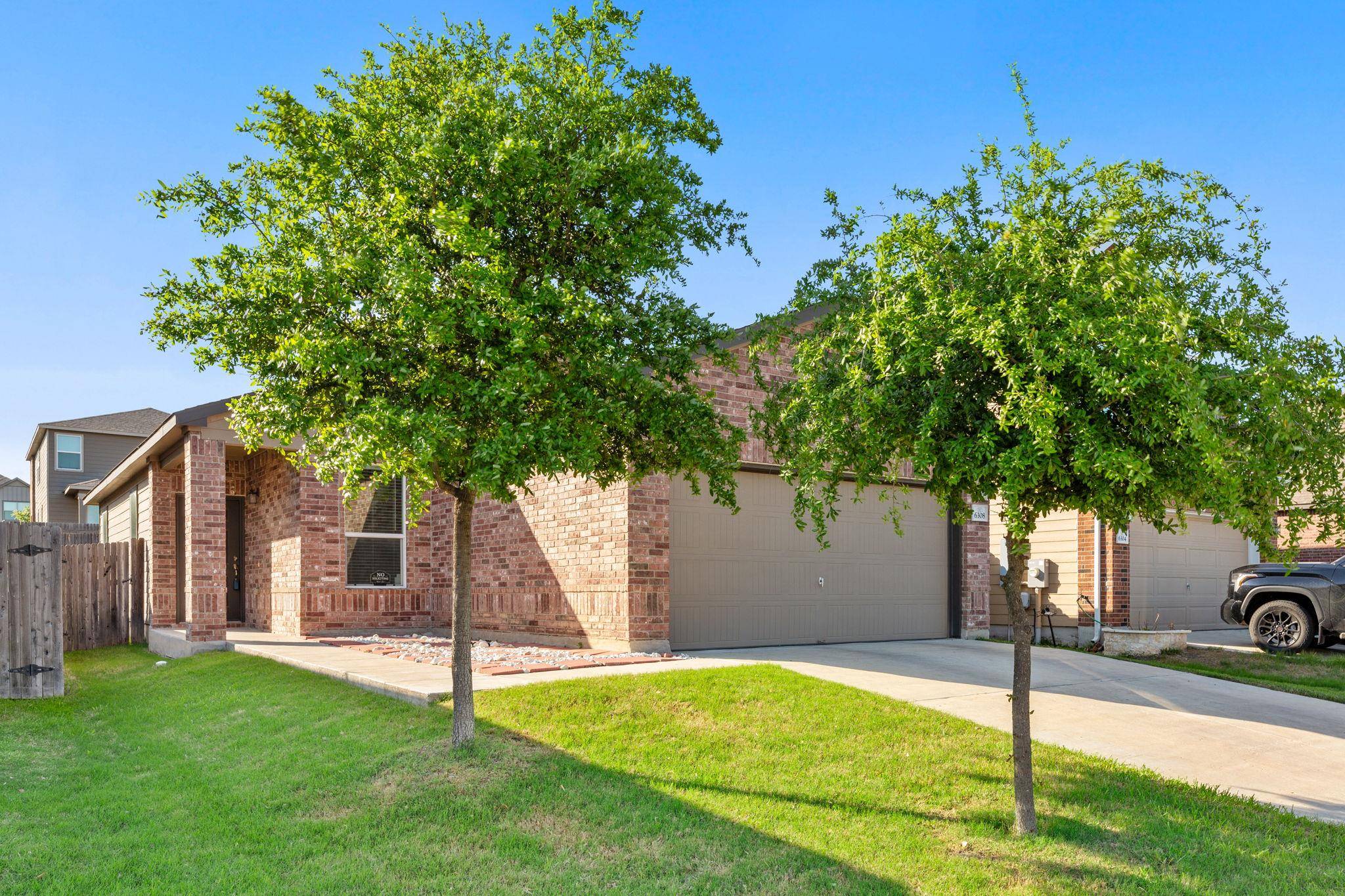 Del Valle, TX 78617,6308 Albany Sleigh DR