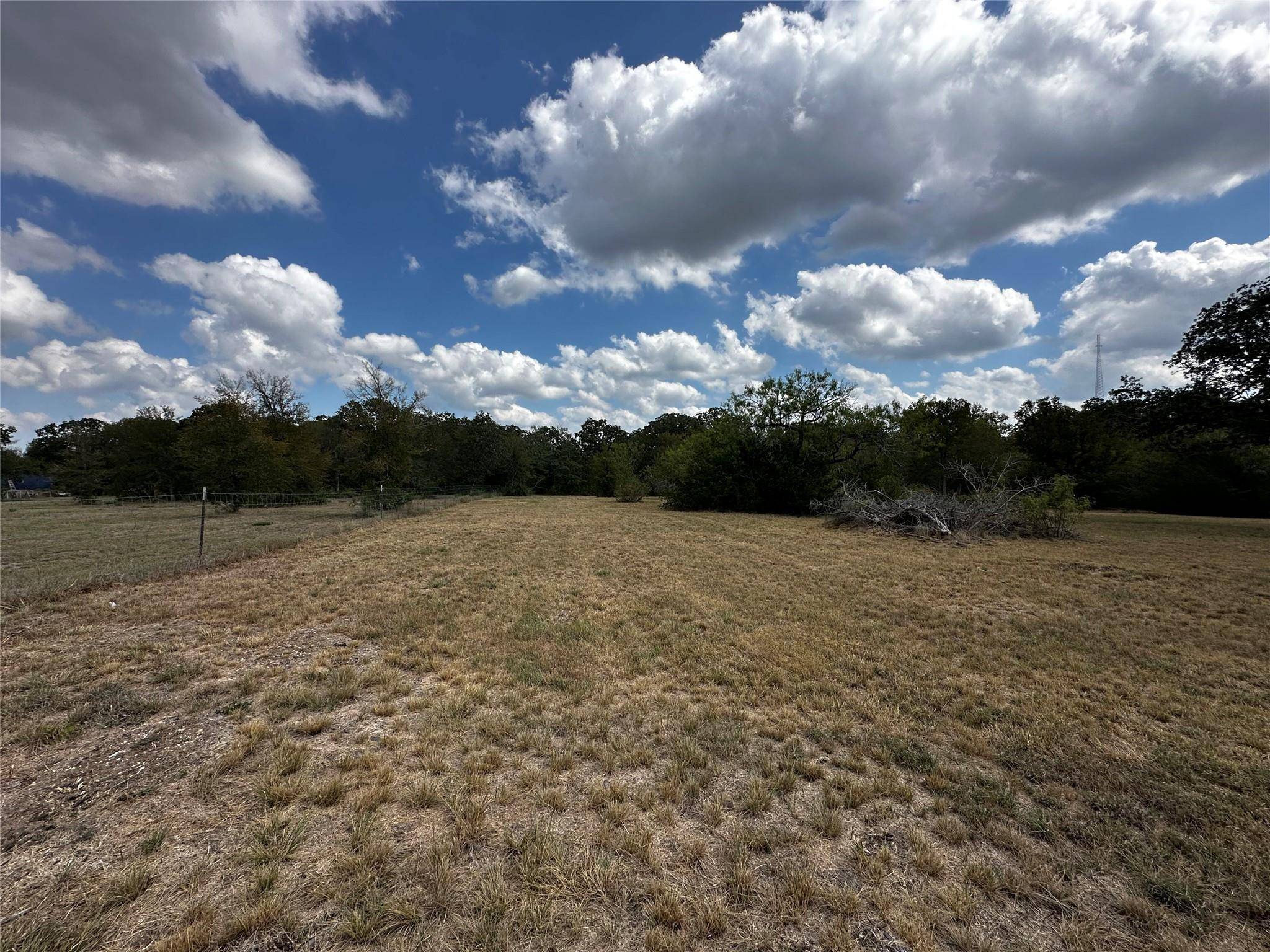 Dale, TX 78616,1200 Thompson RD