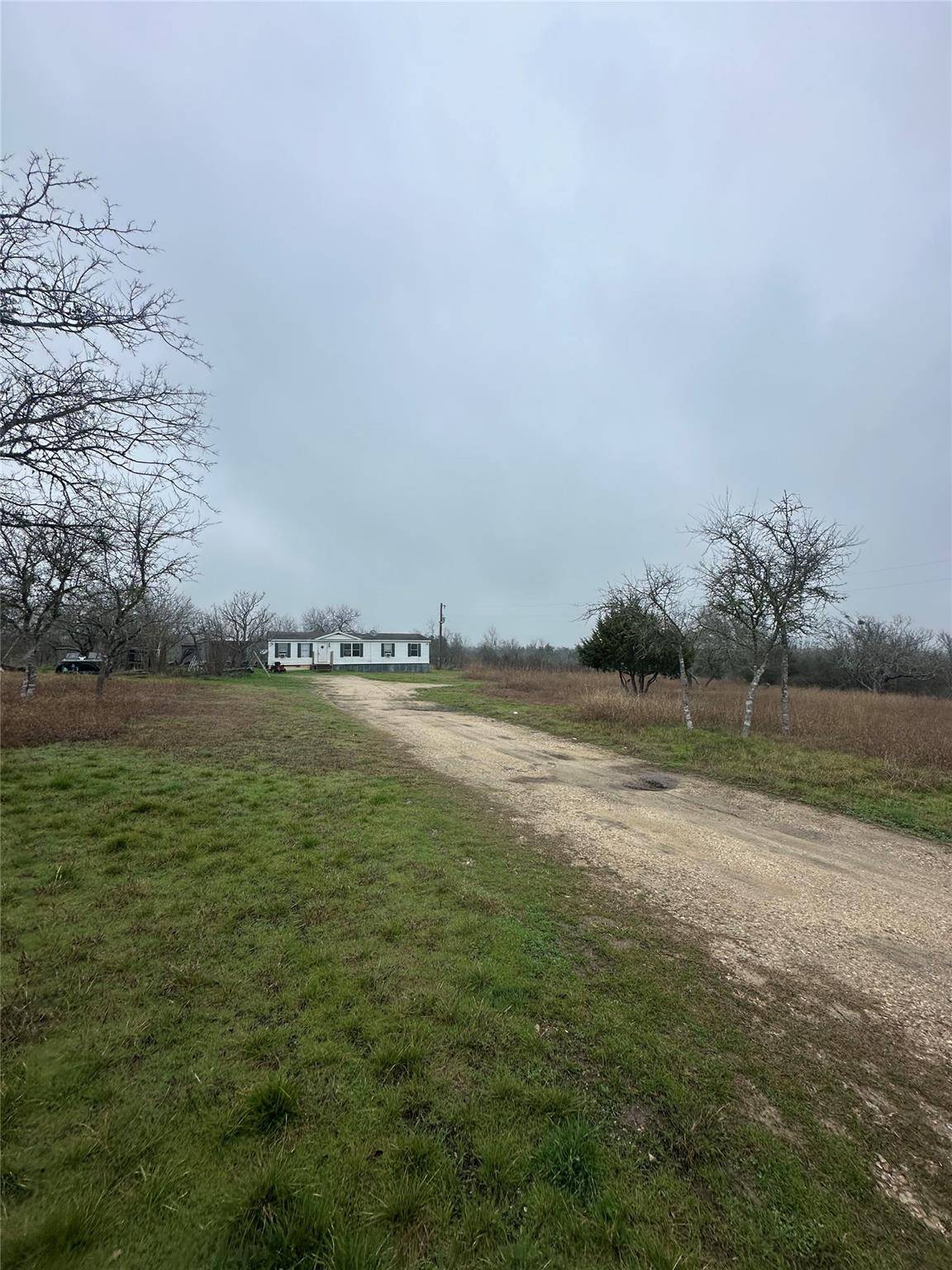 Dale, TX 78616,112 Michoacan LN