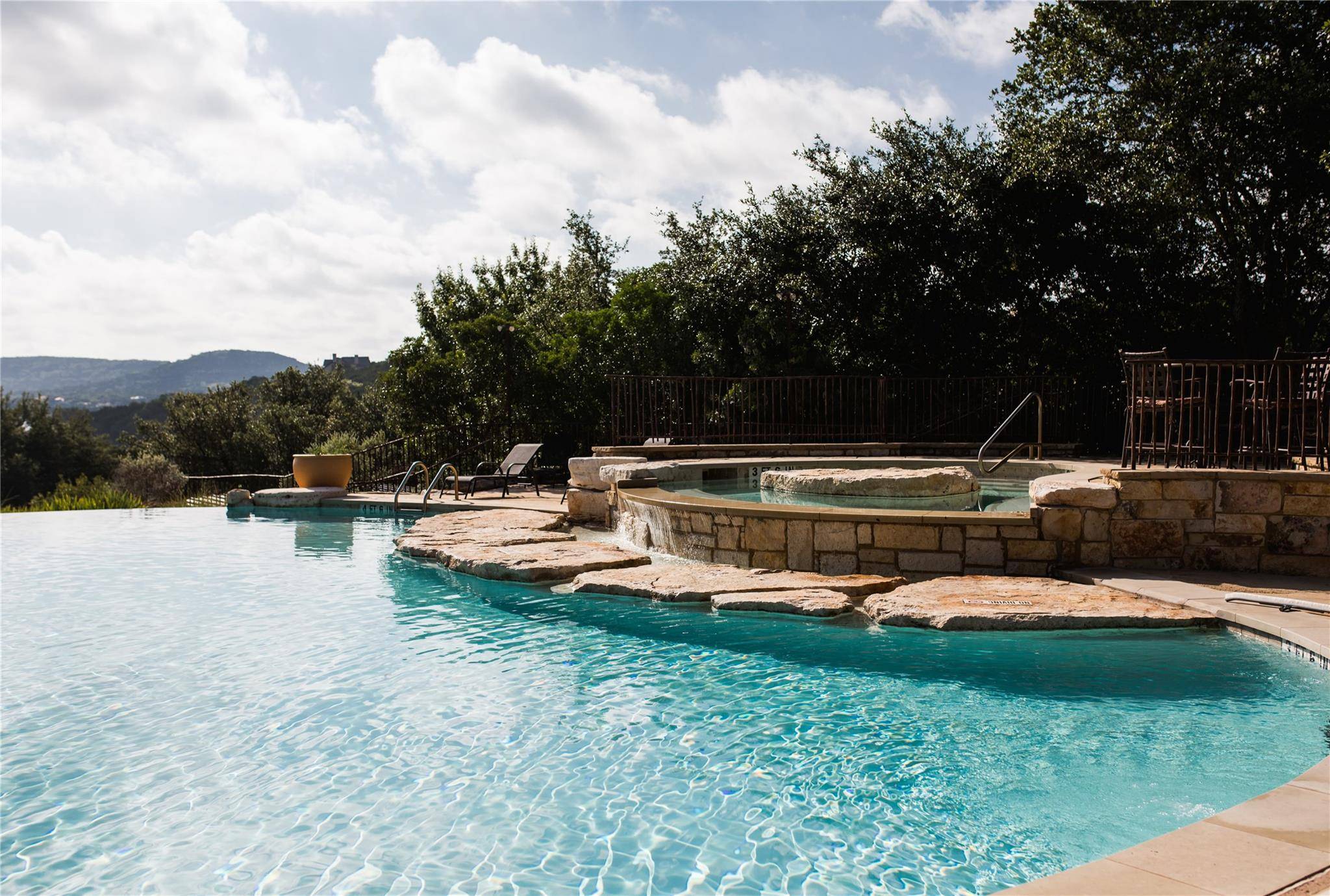 Jonestown, TX 78645,7261 Old Burnet RD