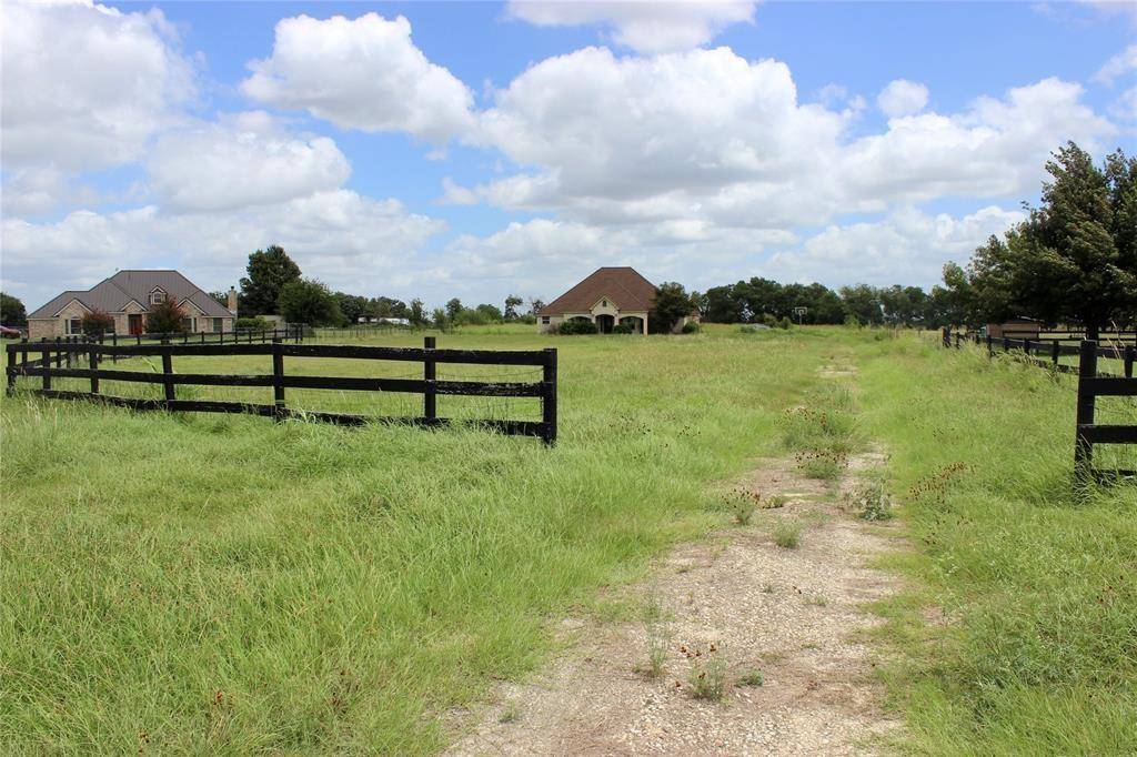 Taylor, TX 76574,130 Cotton Rows LN