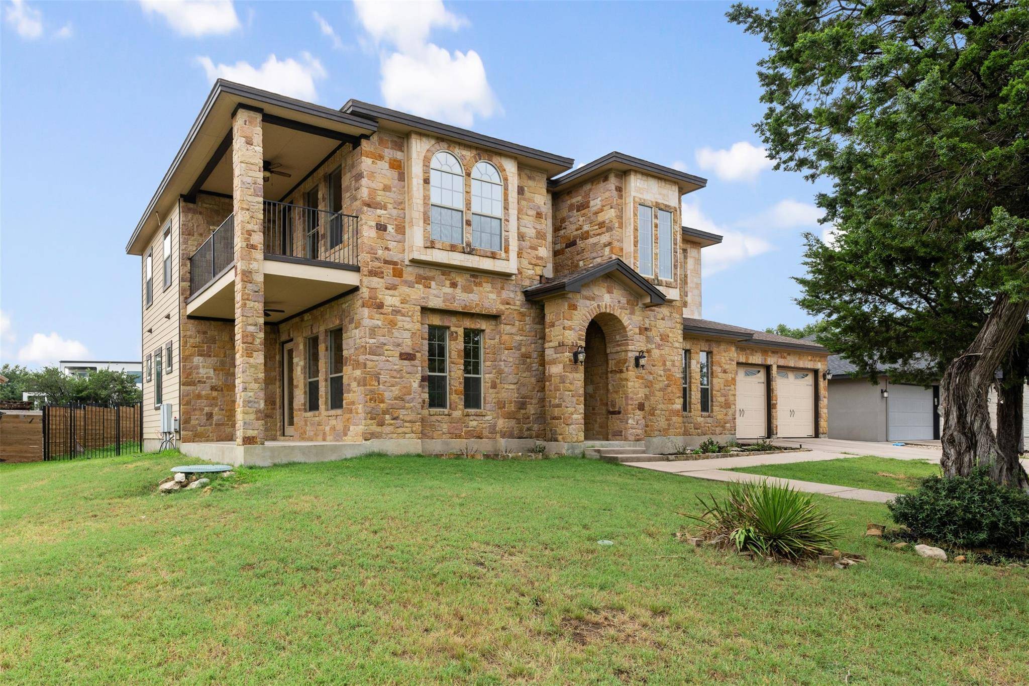 Point Venture, TX 78645,506 Lakeland CIR