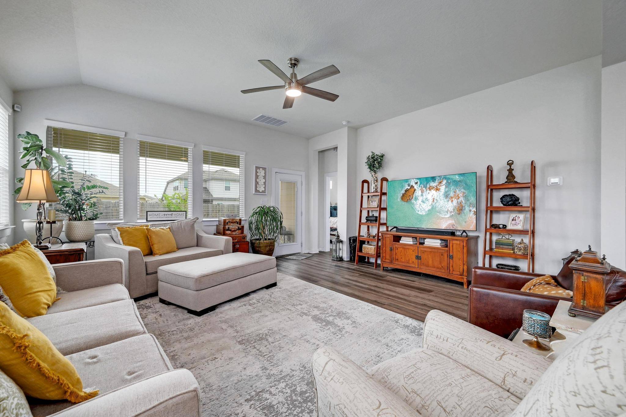 New Braunfels, TX 78130,1944 Colonial Ave