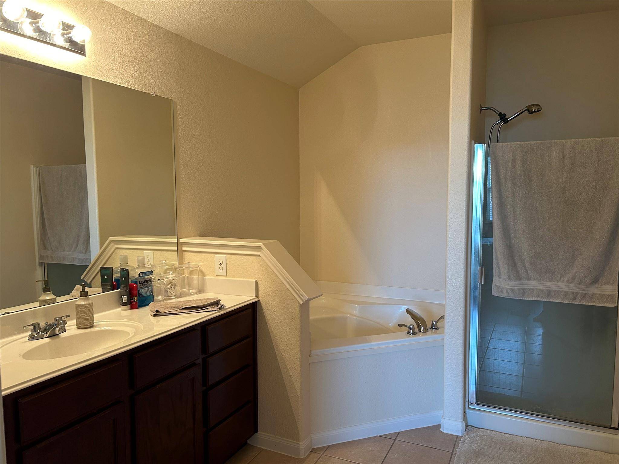 Jarrell, TX 76537,104 Judge King DR