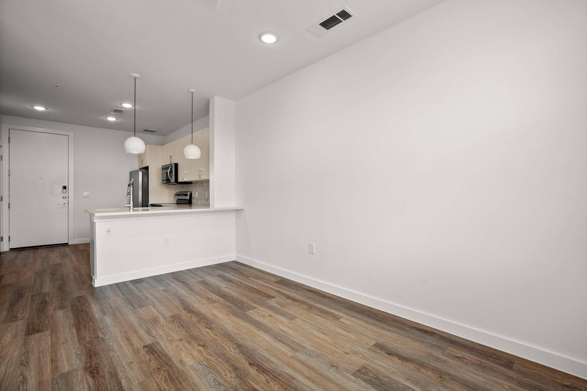 Austin, TX 78752,6324 N Lamar BLVD #205