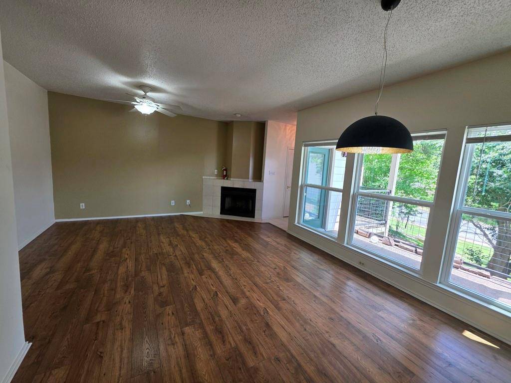 Austin, TX 78731,6600 VALLEYSIDE RD #24