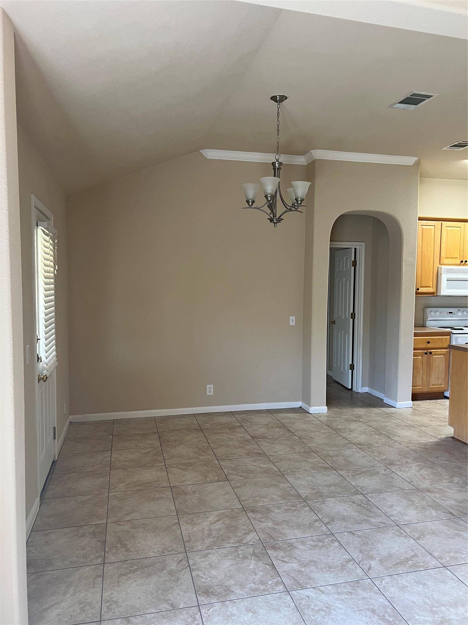 Hutto, TX 78634,129 Holmstrom ST