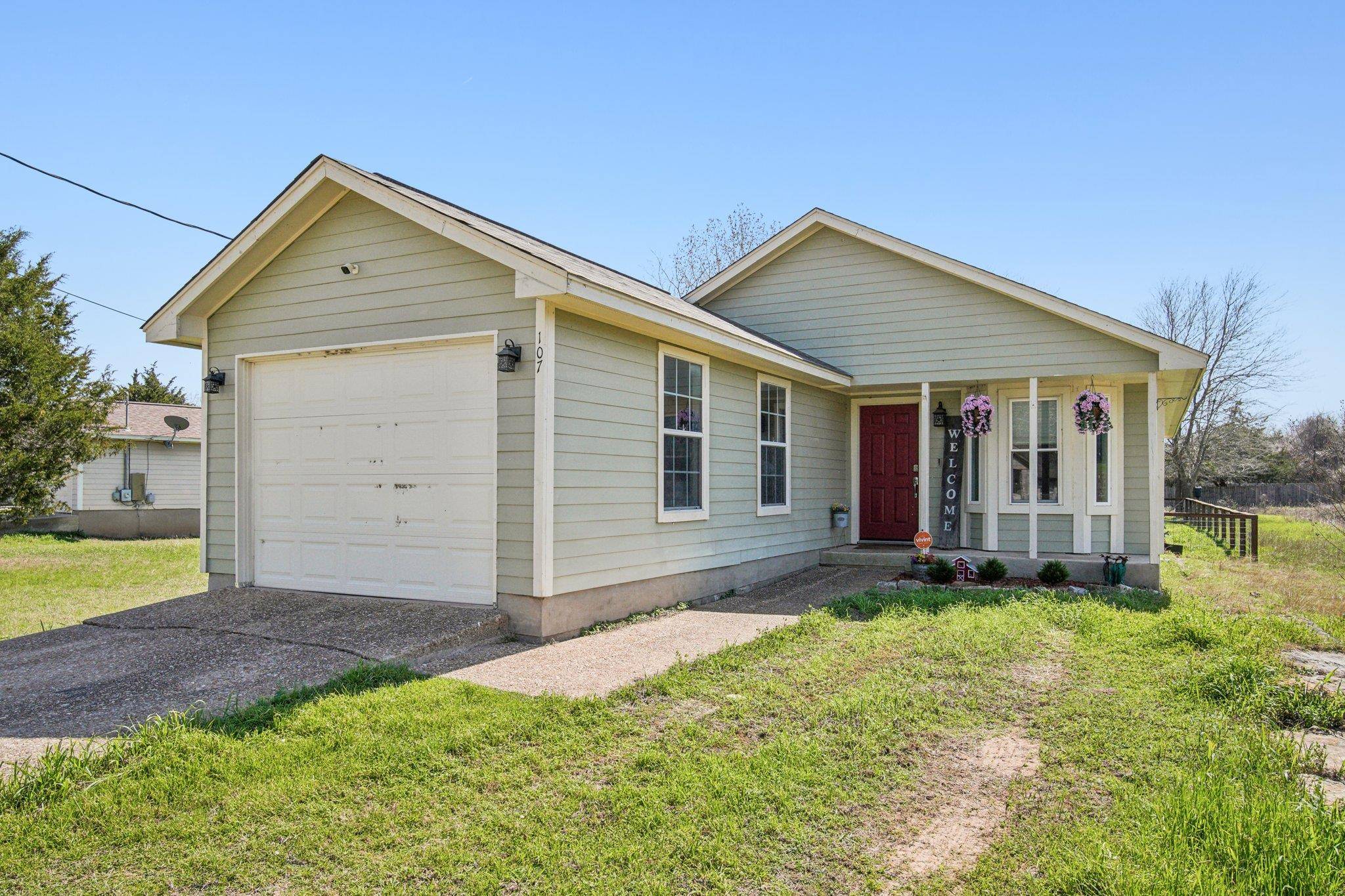 Bastrop, TX 78602,107 Hawea LN