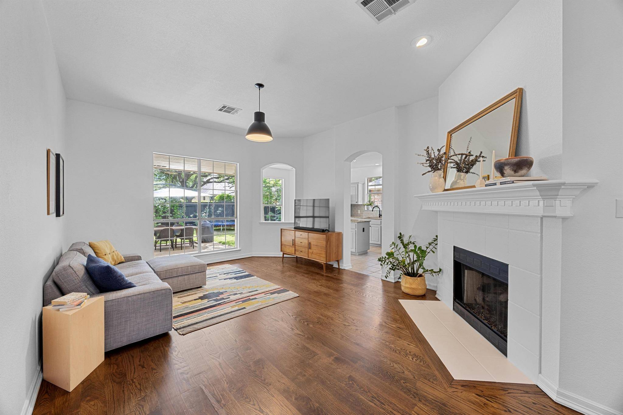 Austin, TX 78749,6625 Oasis DR