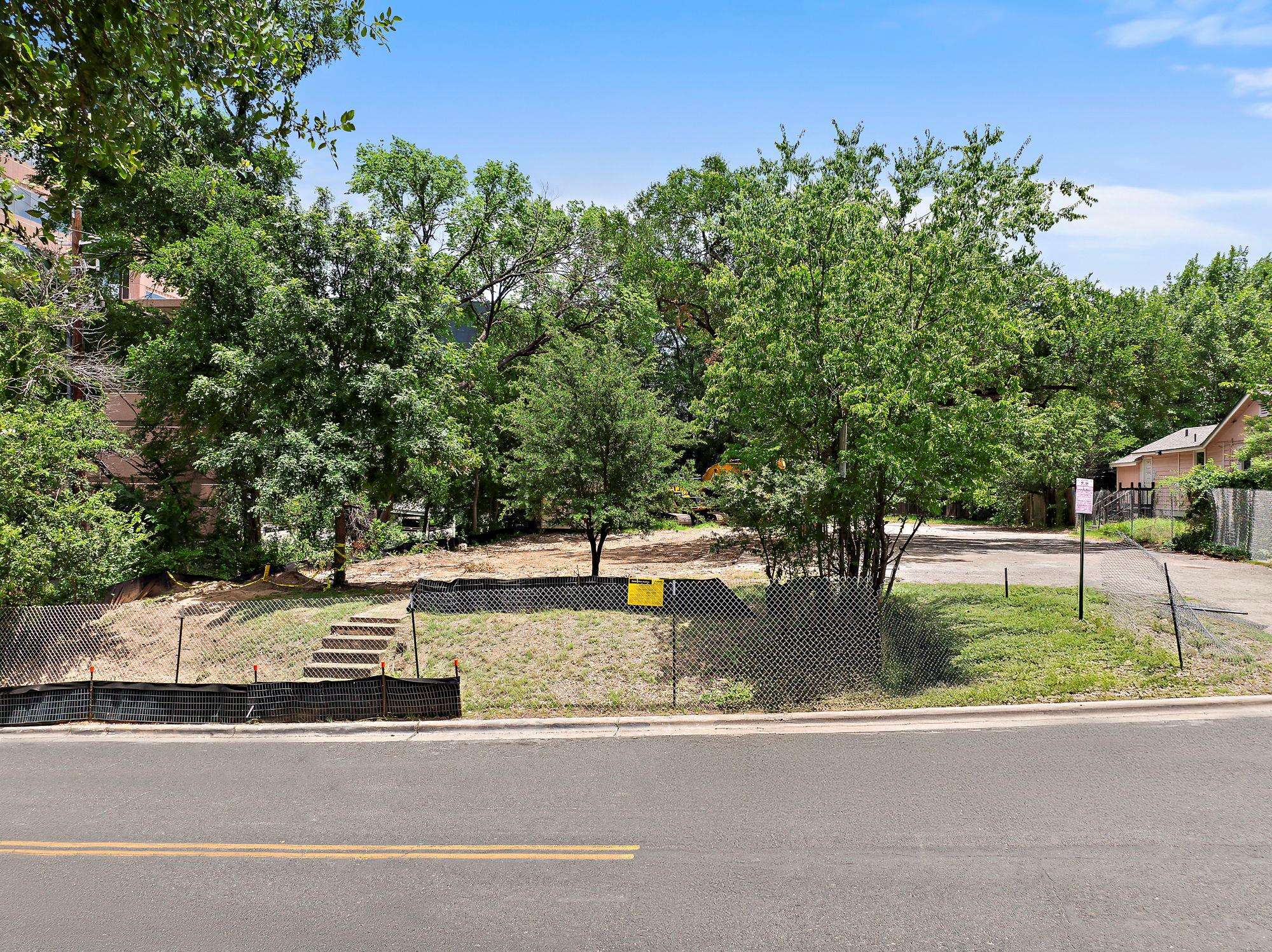 Austin, TX 78704,517 Bouldin Ave