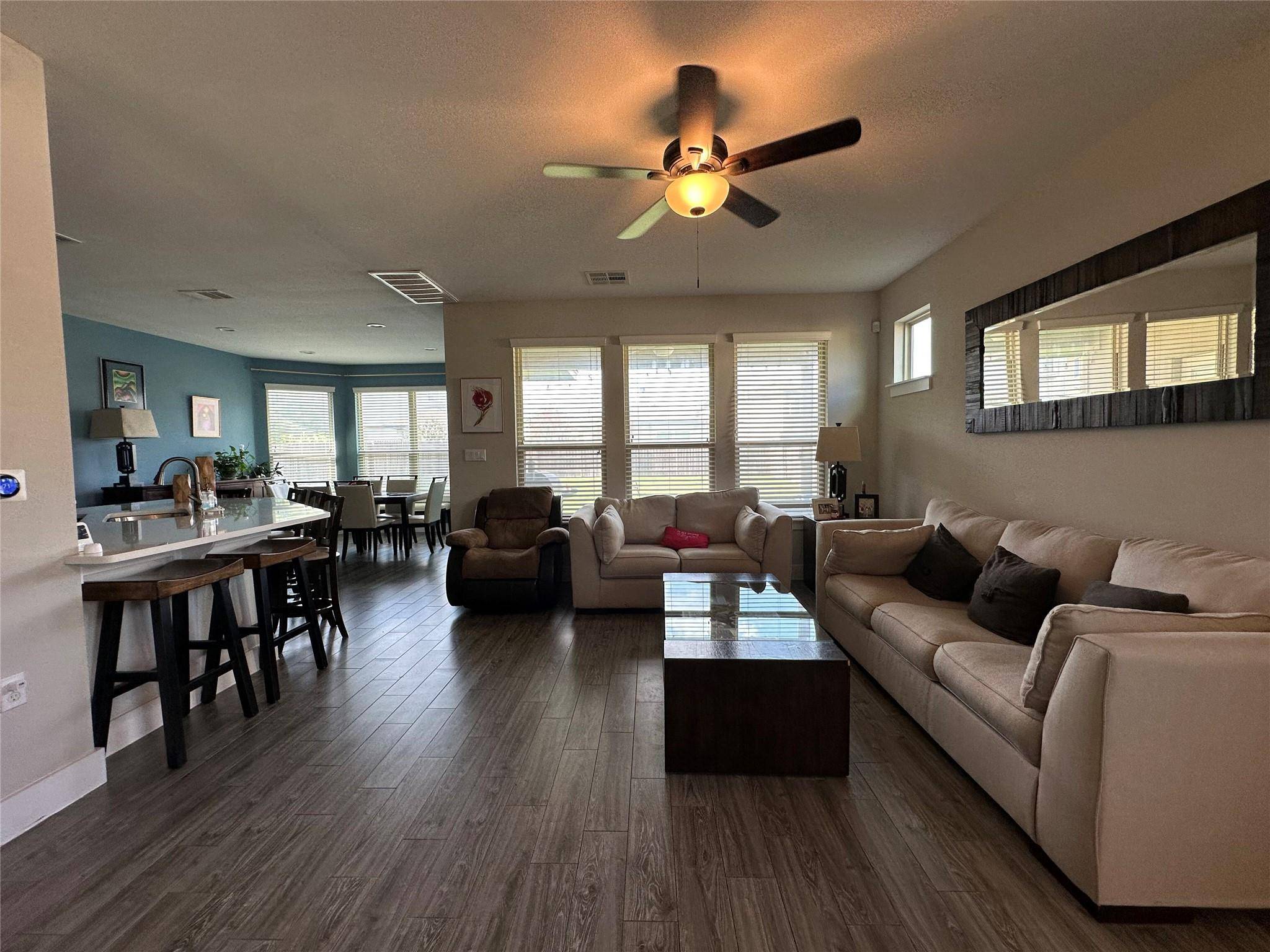 Austin, TX 78744,8020 Annalise DR