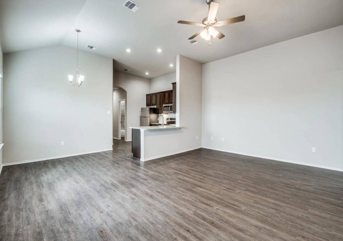 Seguin, TX 78155,624 Heather Way