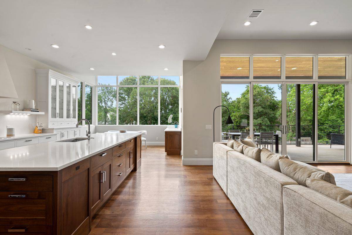 West Lake Hills, TX 78746,302 Bent Tree CT