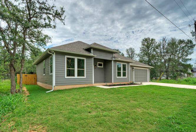 Bastrop, TX 78602,126 E Pauwela LN