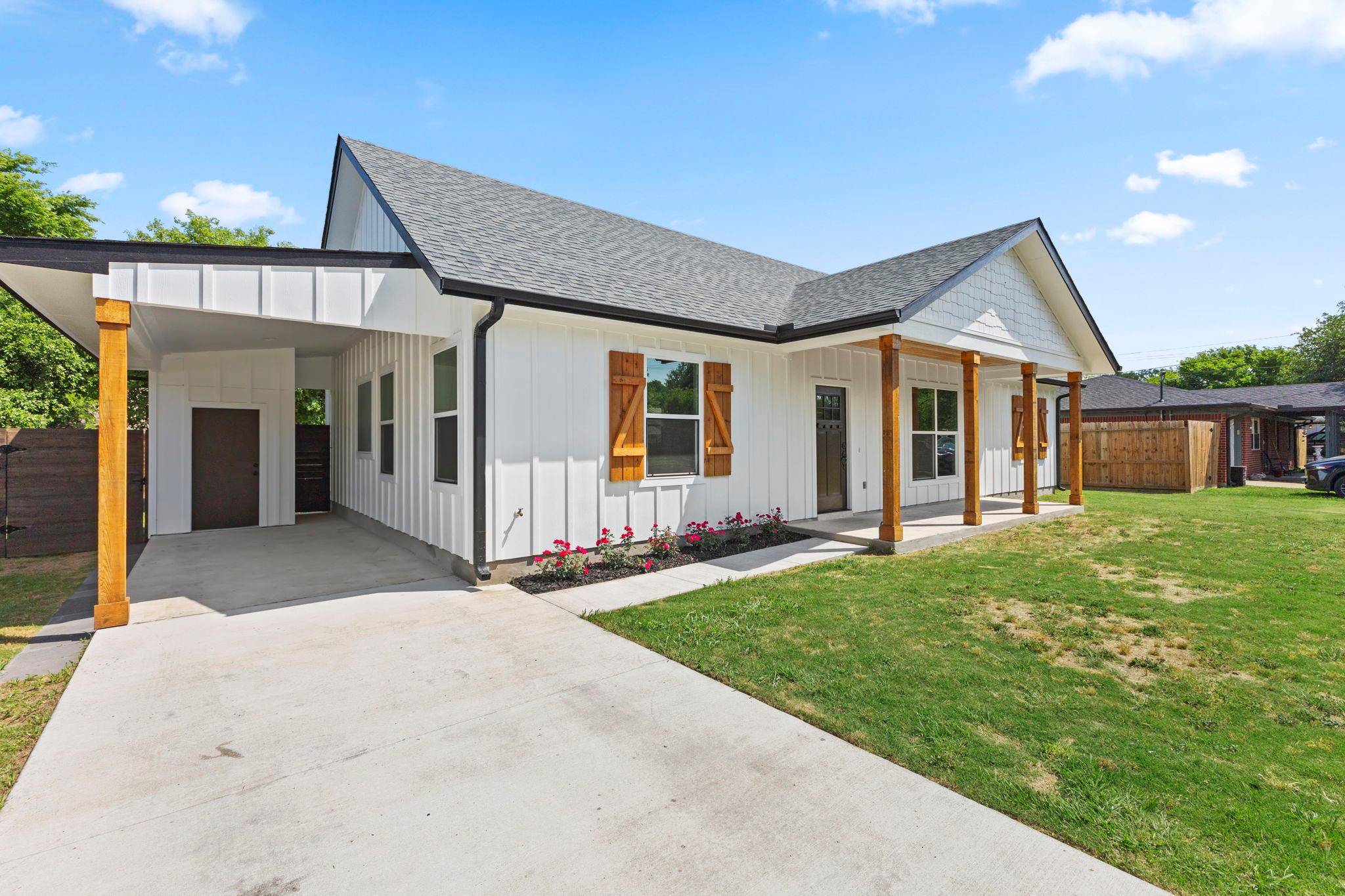 Bastrop, TX 78602,412 Persimmon ST