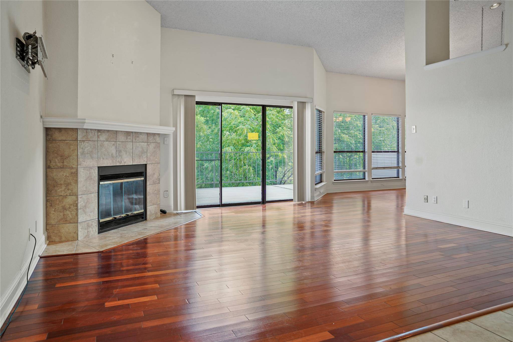 Austin, TX 78746,1520 Ben Crenshaw WAY #120