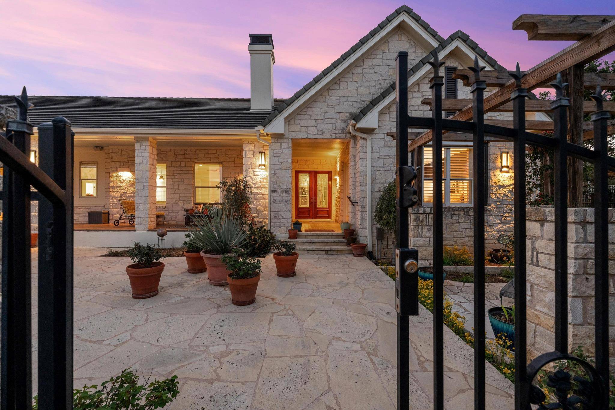 The Hills, TX 78738,12 Sparrowglen LN