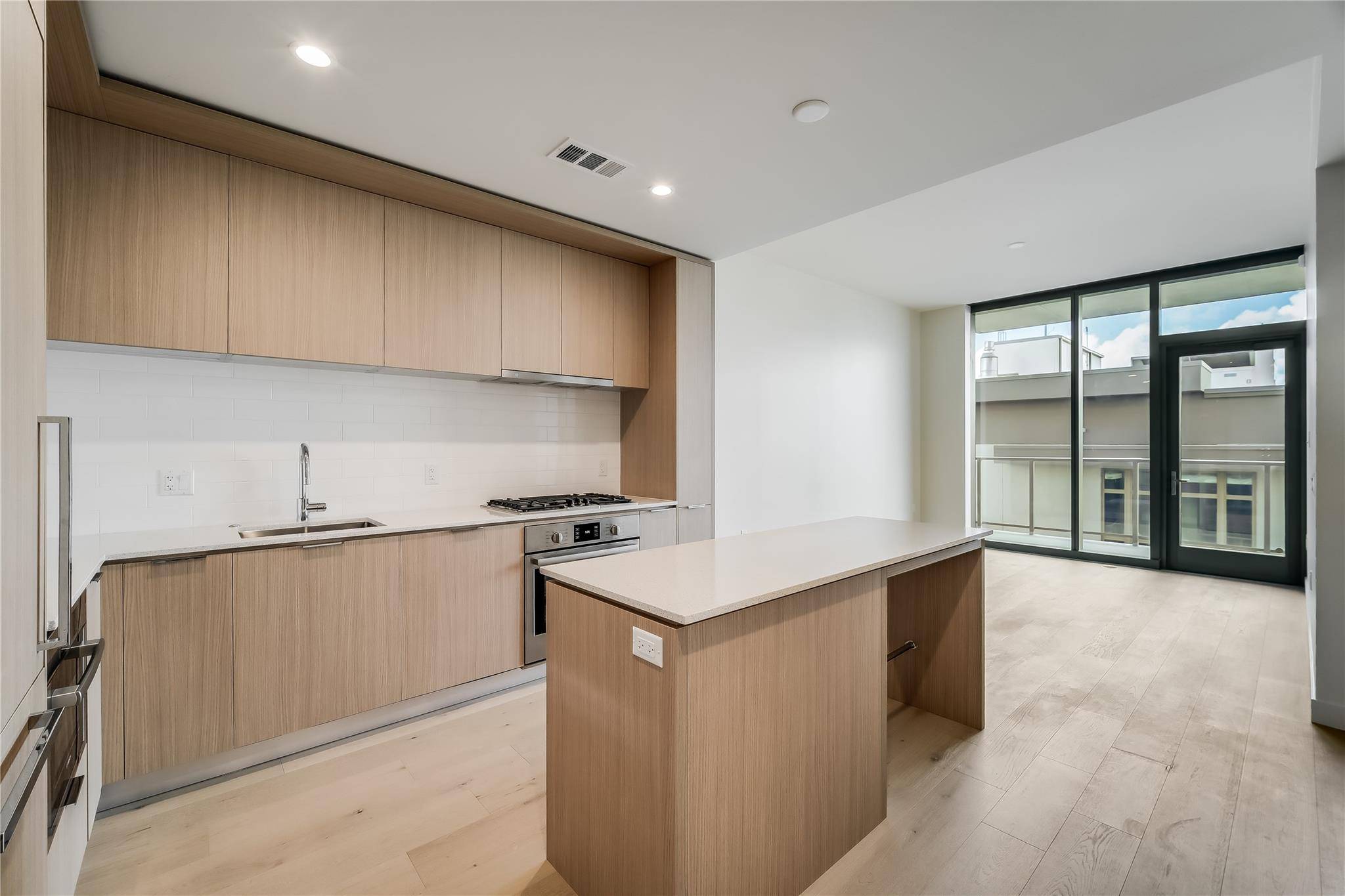 Austin, TX 78701,44 East Ave #2903
