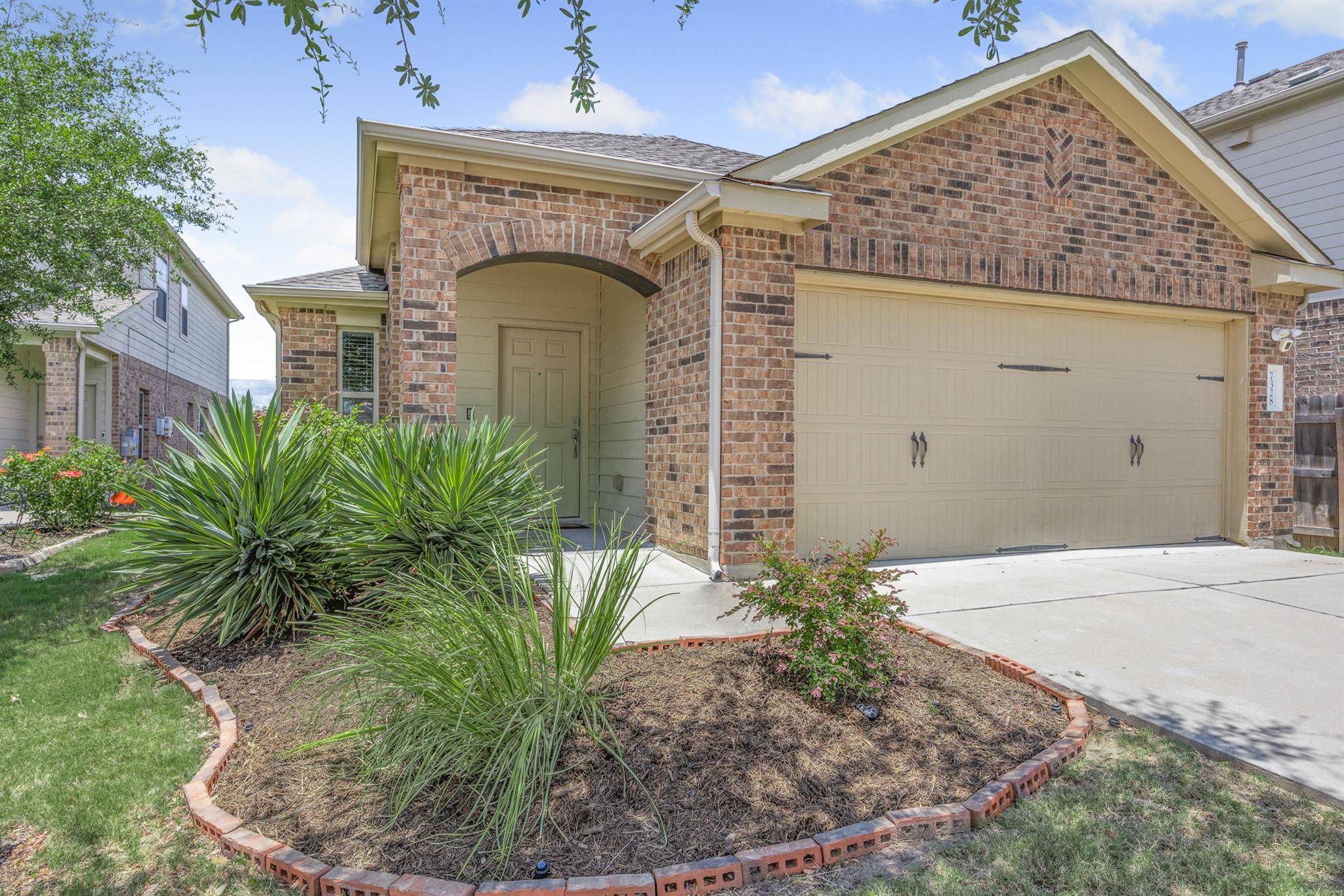 Del Valle, TX 78617,7328 Dungarees WAY