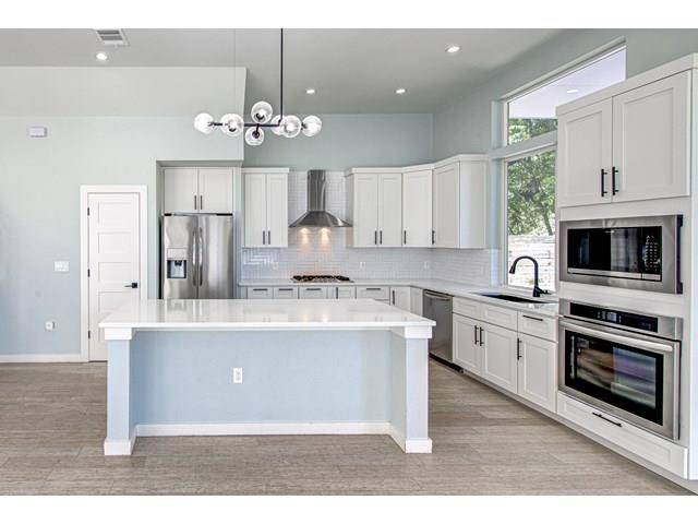 Austin, TX 78702,1110 3/4 Fiesta ST #1